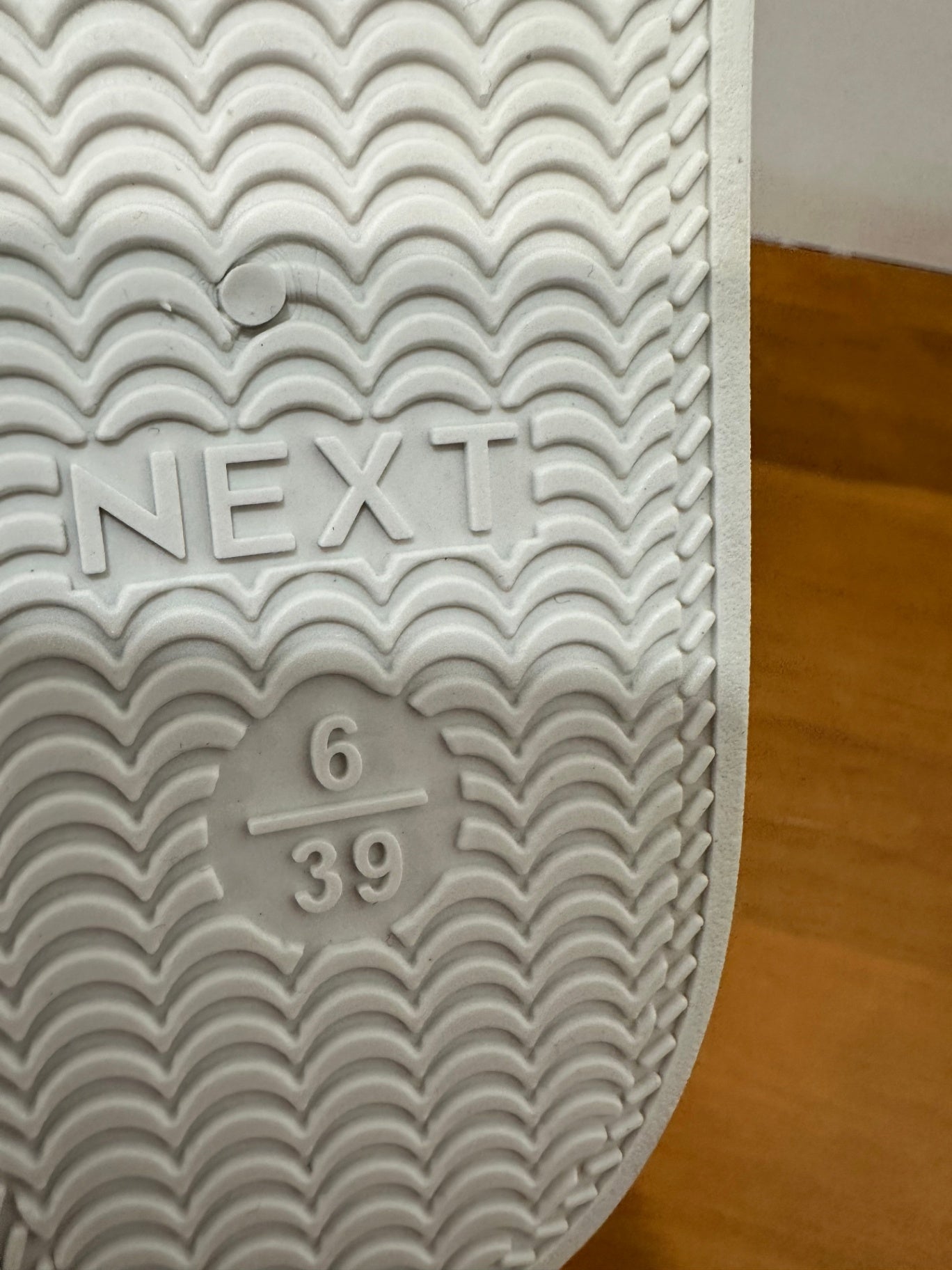 [NEW] NEXT Sneakers - Size EU 39 - White