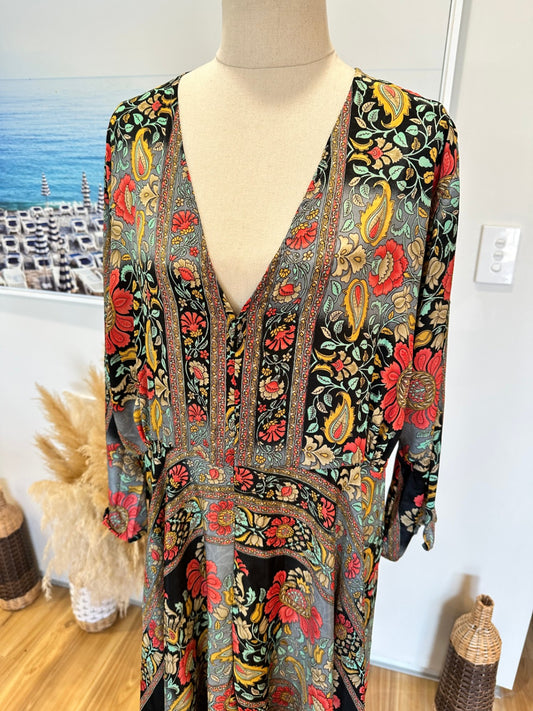 Cienna - Bohemian Maxi Dress - Paisley Print