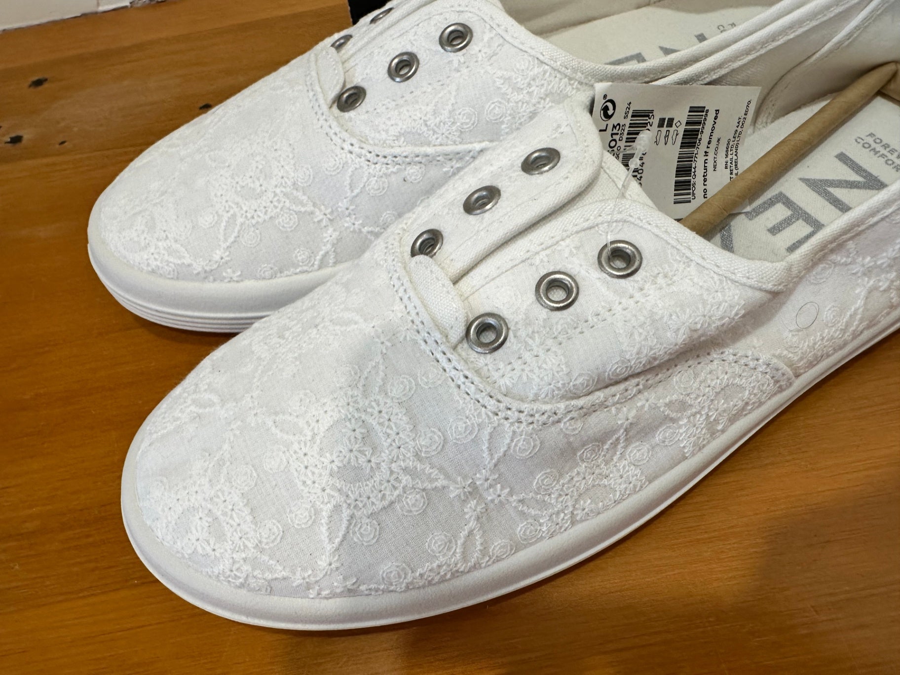 [NEW] NEXT Sneakers - Size EU 39 - White