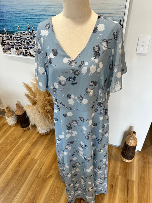Dress - Extra Large - Blue with Grey floral pattern