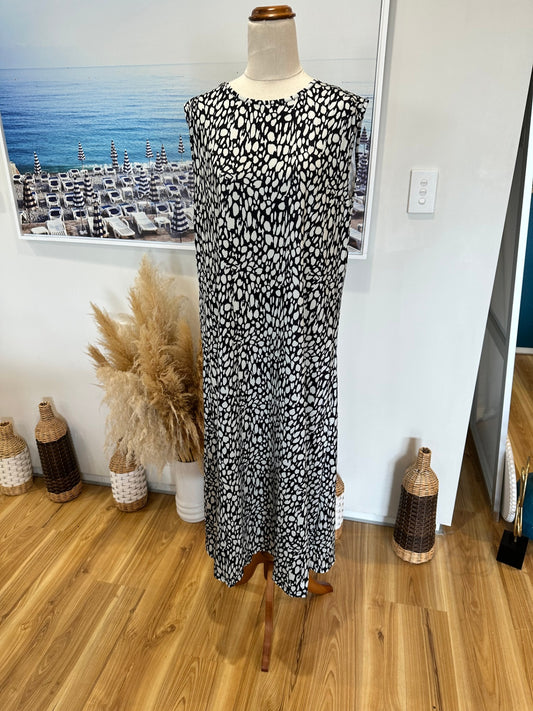 Sleeveless Maxi Dress - Extra Large - Grey + White