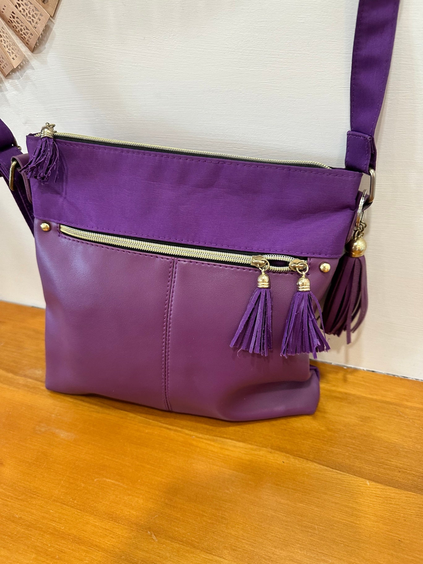 Purple Handbag w Matching Accessories