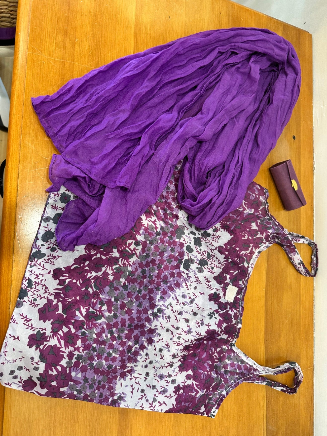 Purple Handbag w Matching Accessories