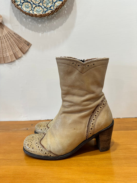 Brogue Ankle Boots - Size EU 39 - Beige