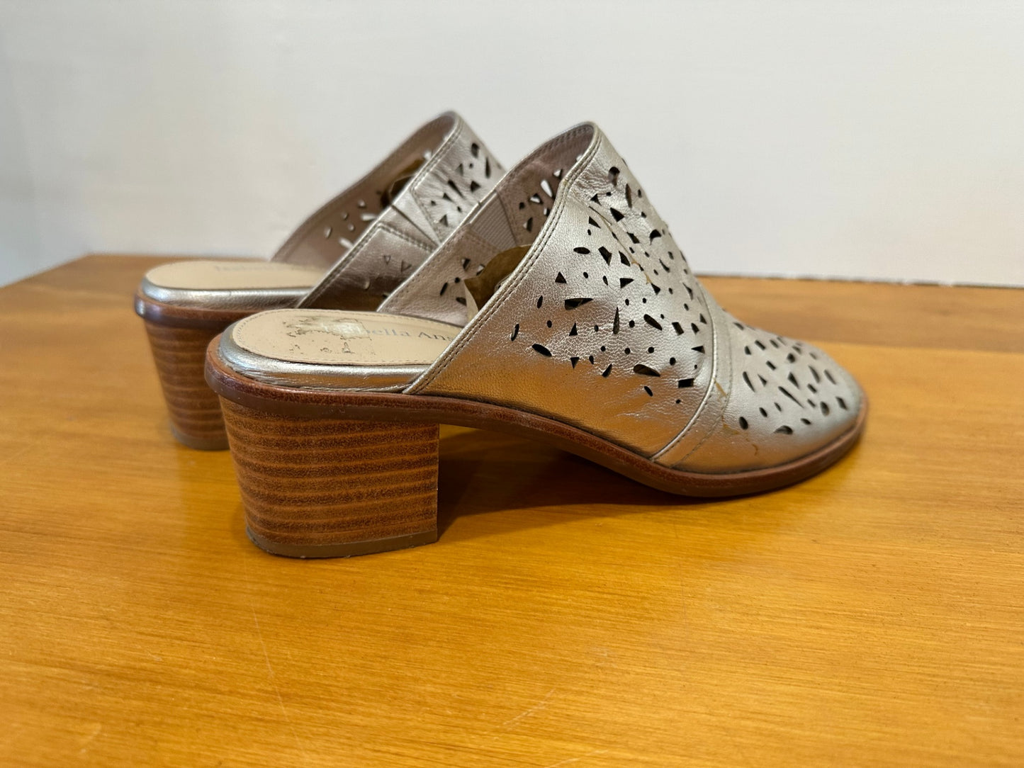 Isabella Anselmi Slides - Size EU 39 - Gold