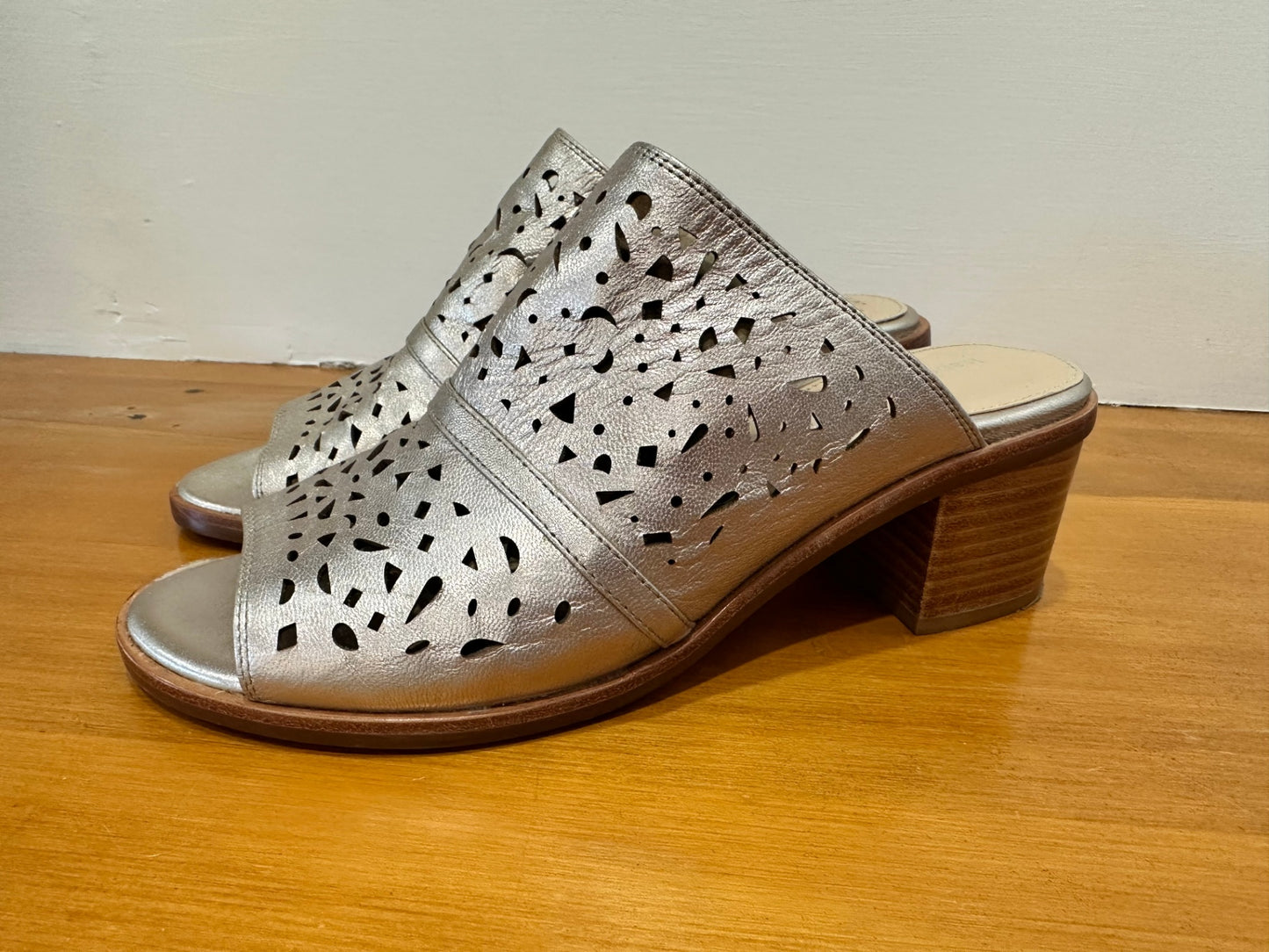 Isabella Anselmi Slides - Size EU 39 - Gold