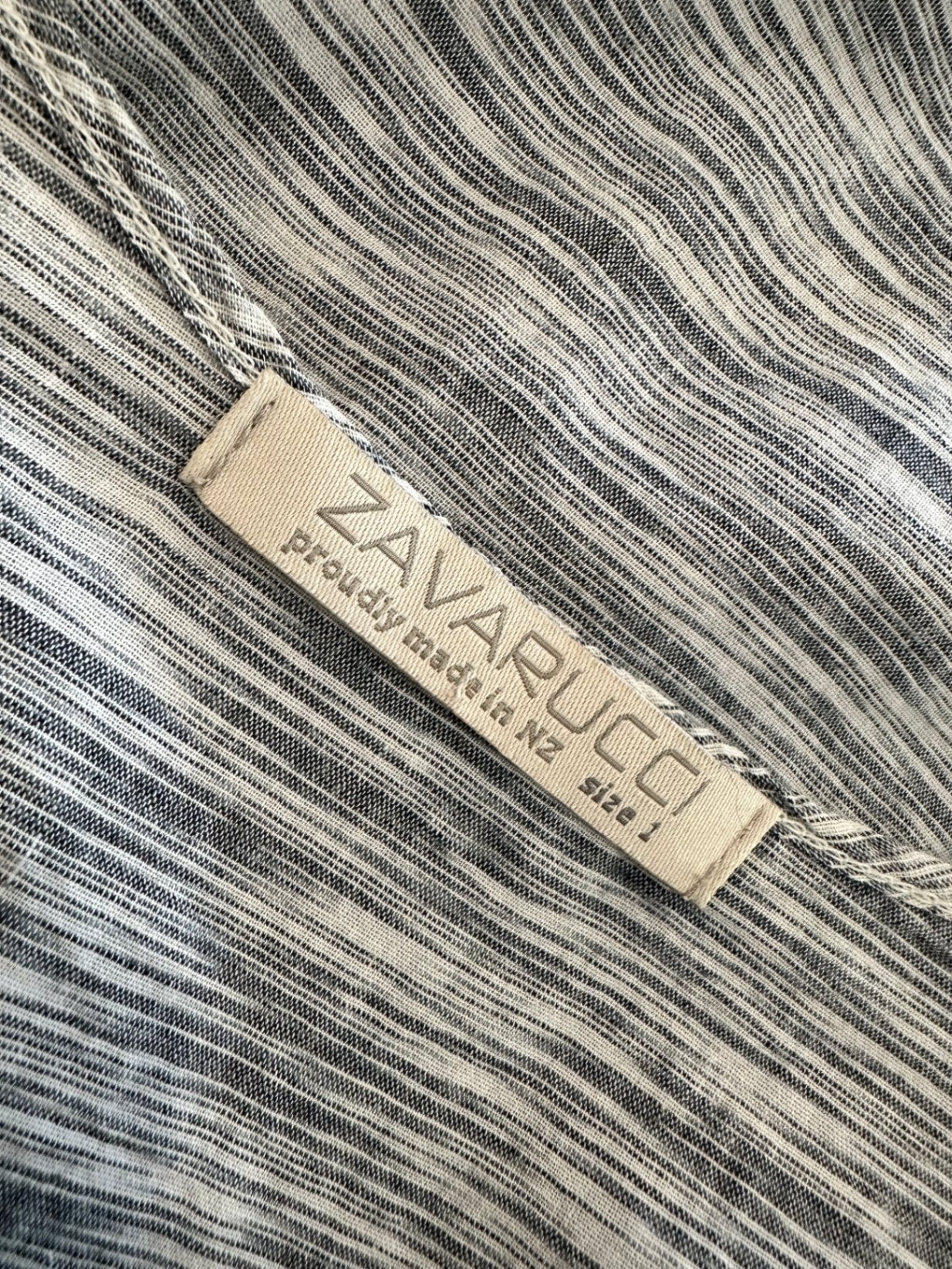 Zavarucci - Made in New Zealand Top - Small - Grey