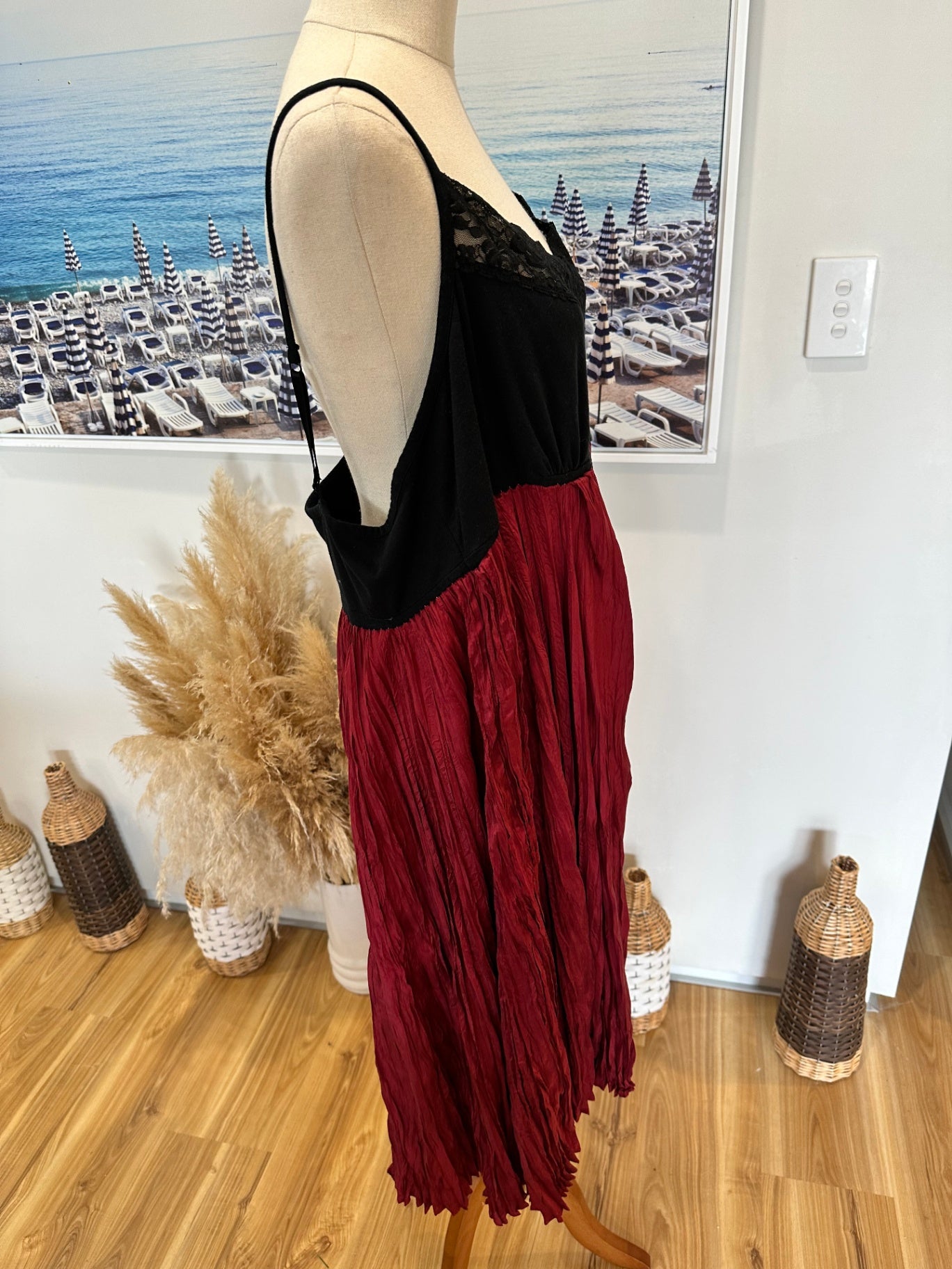 Mossimo Dress - Extra Large - Black + Burgundy