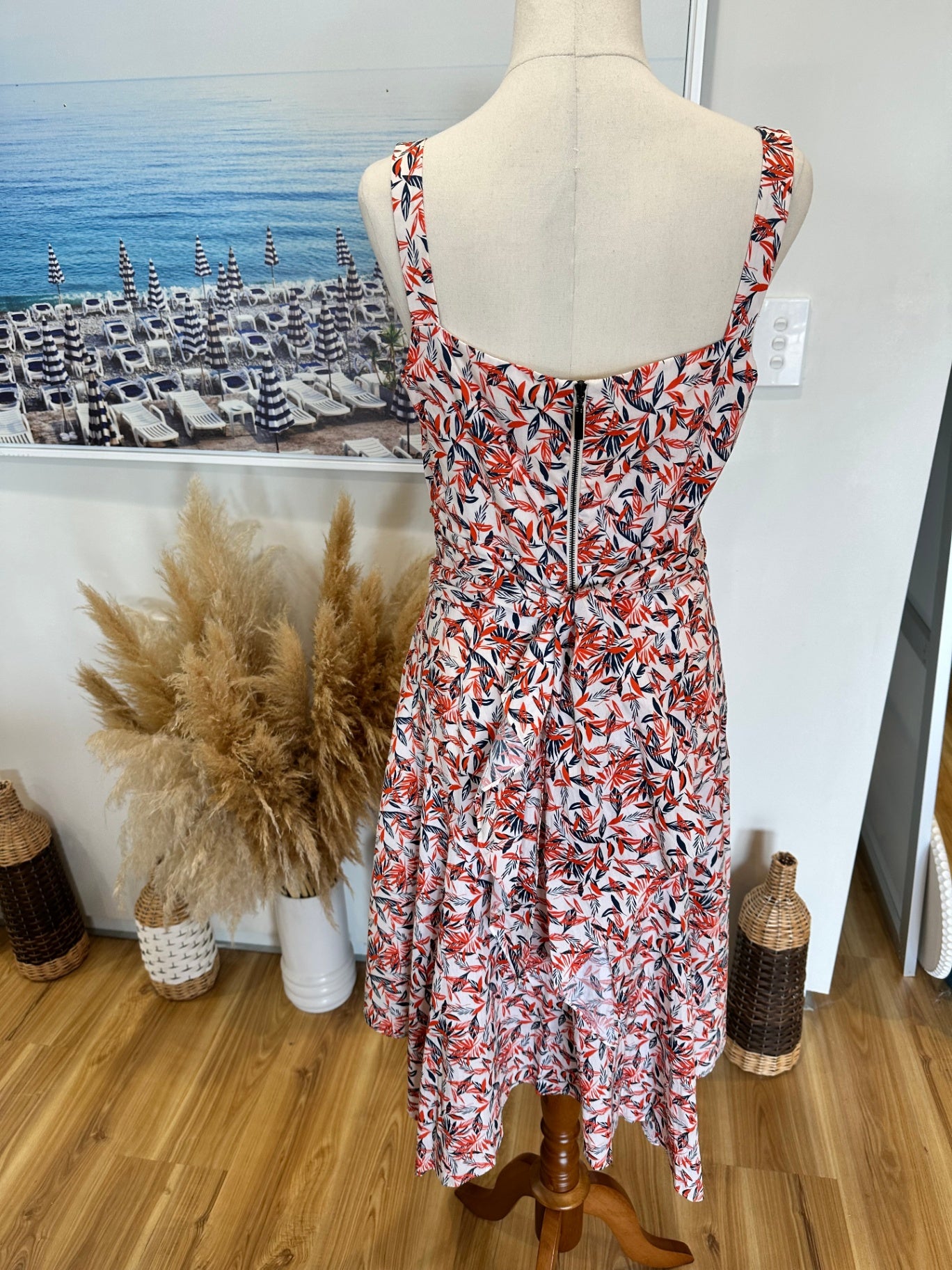 Cue City Dress - Size 10 - Cream / Red / Blue [Light Staining]