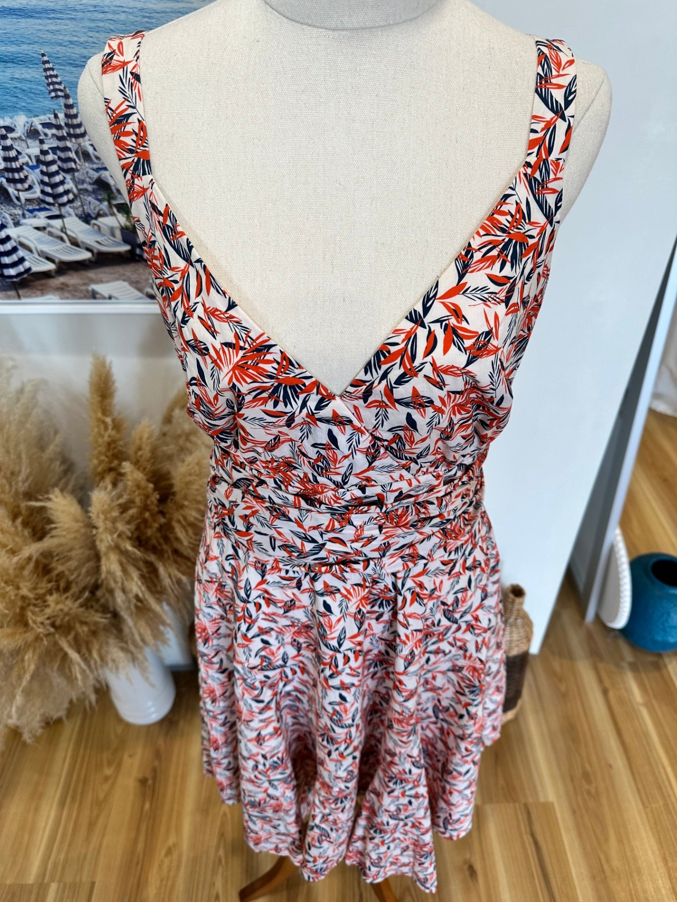 Cue City Dress - Size 10 - Cream / Red / Blue [Light Staining]