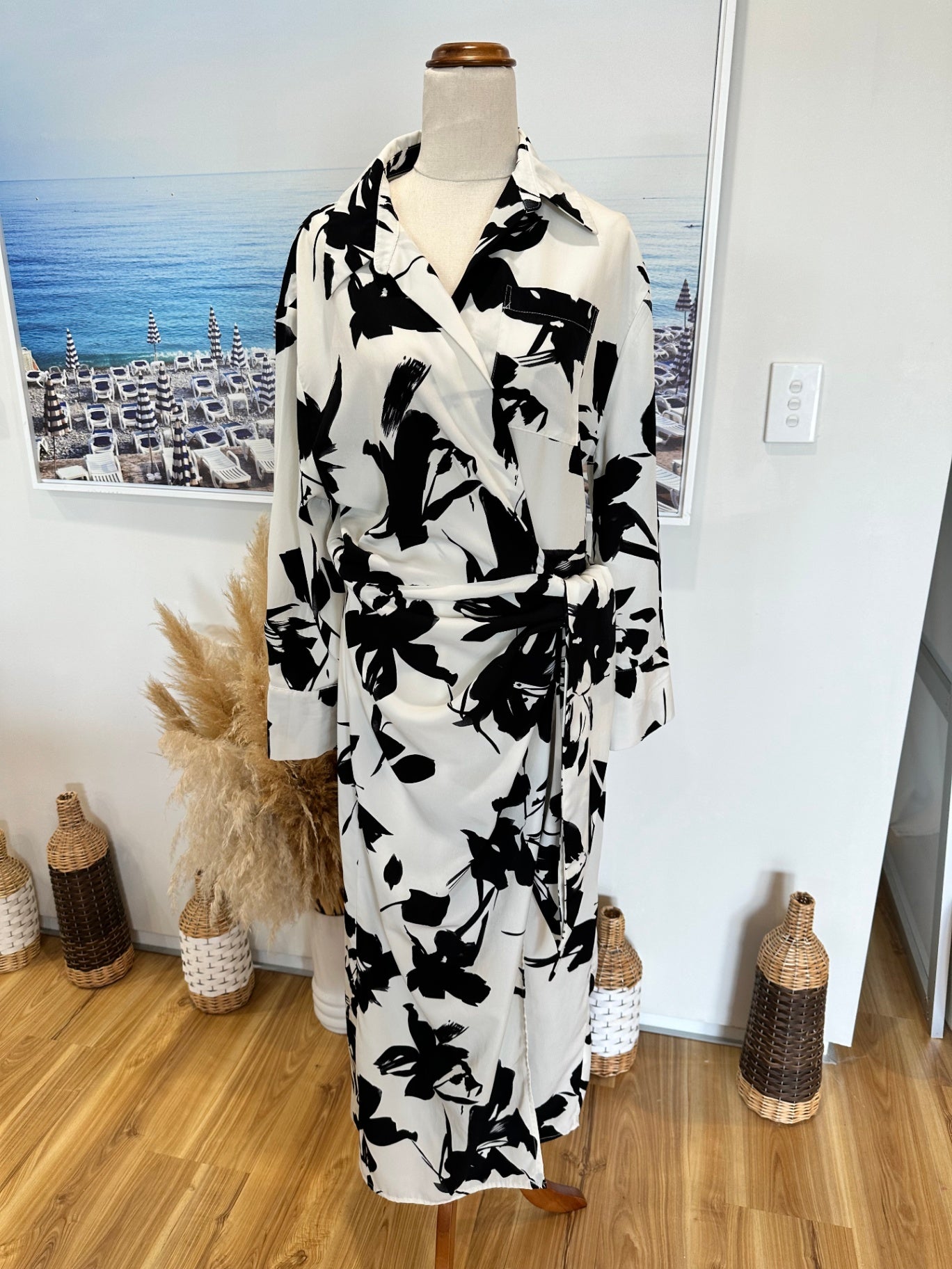 EuroEdit - Wrap Dress - Large - Black and Cream
