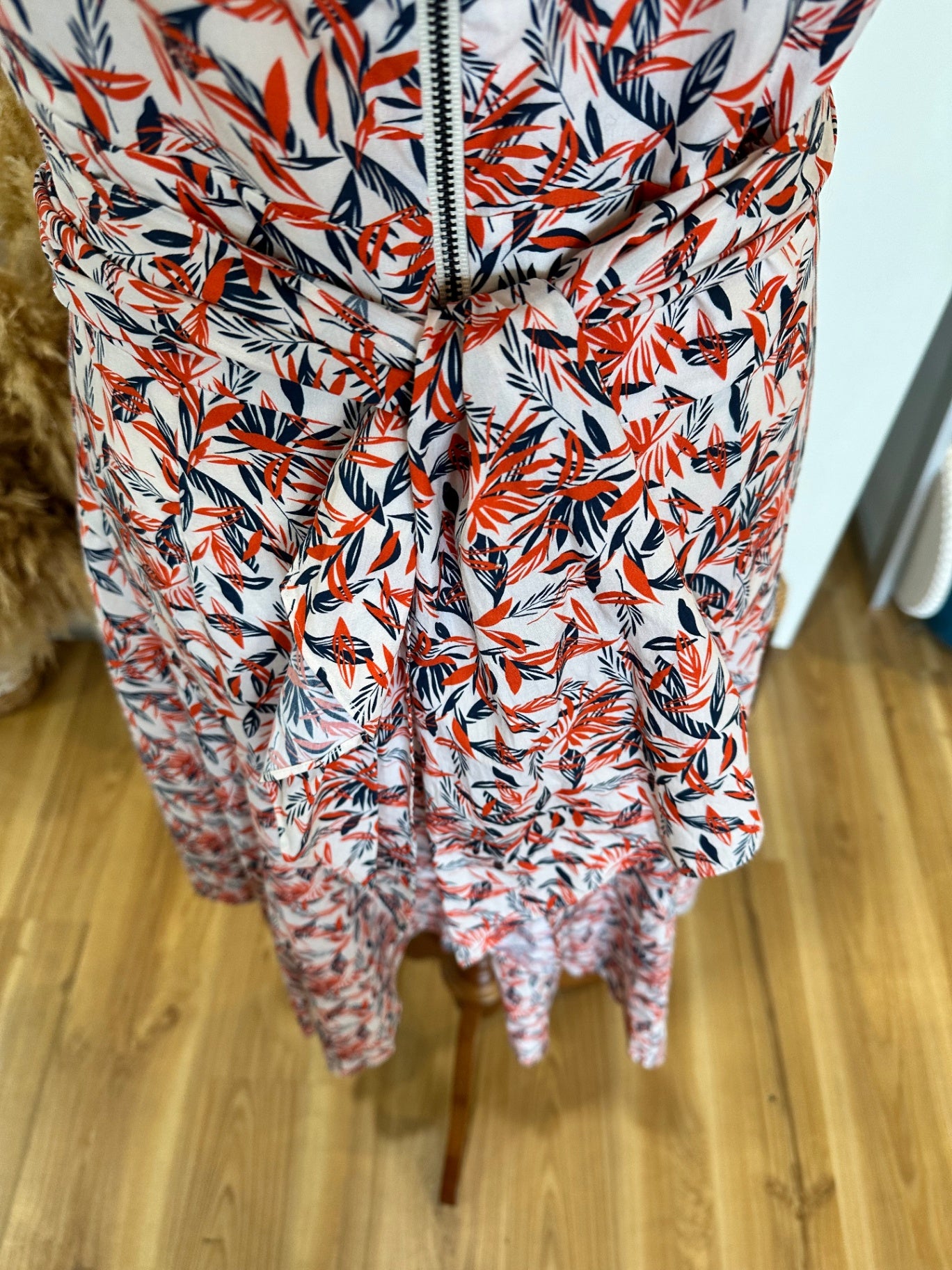 Cue City Dress - Size 10 - Cream / Red / Blue [Light Staining]