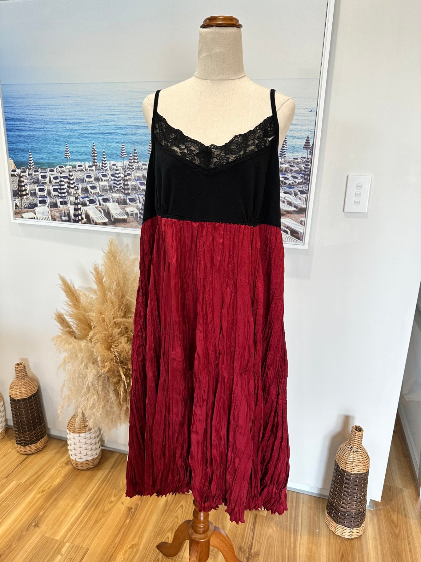 Mossimo Dress - Extra Large - Black + Burgundy