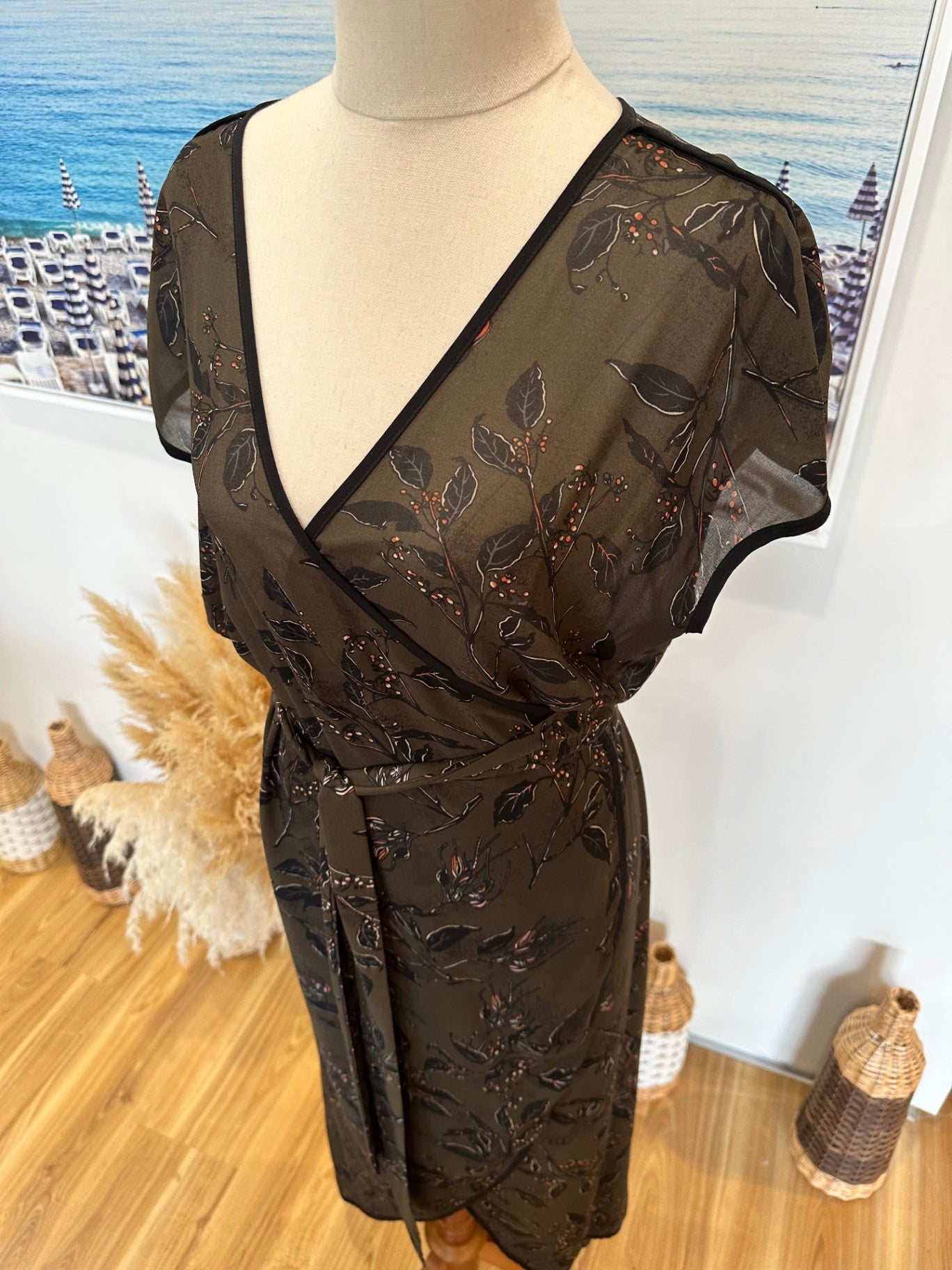 Bettie Monroe - Wrap Dress - Medium - Olive green with black and reddish floral accents