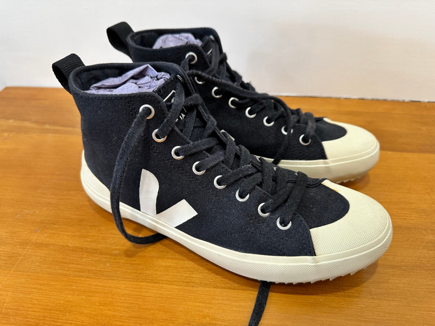 VEJA - High Top Sneakers - Size EU 38 - Black and White