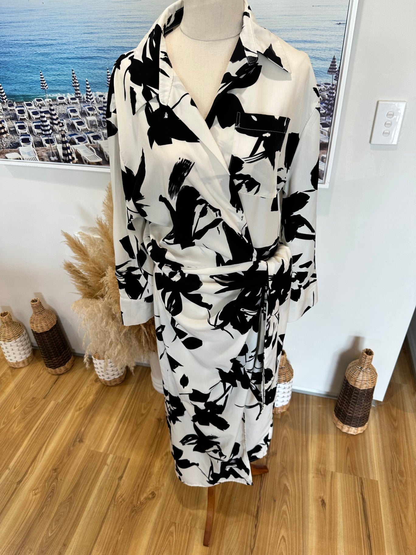 EuroEdit - Wrap Dress - Large - Black and Cream