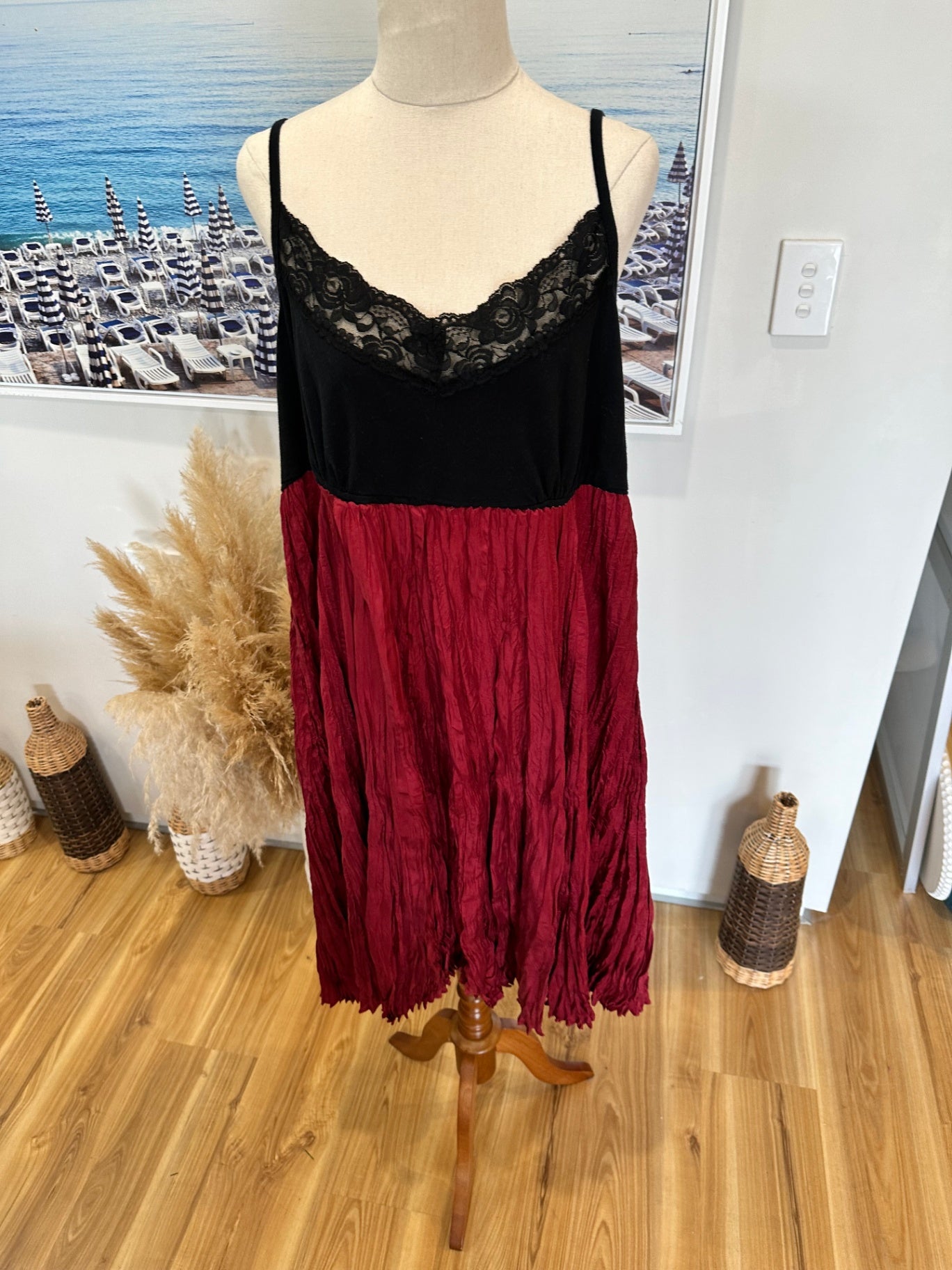 Mossimo Dress - Extra Large - Black + Burgundy