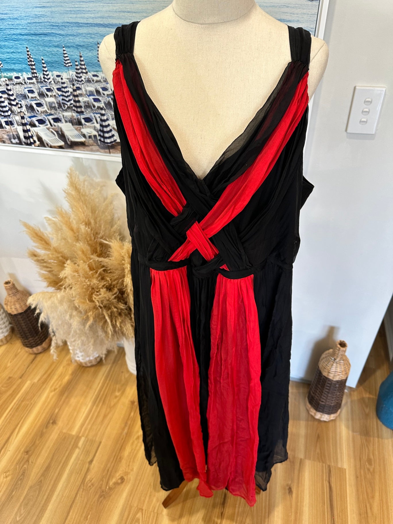 Sans Peur - Silk Blend Dress - Size 22 - Black and Red