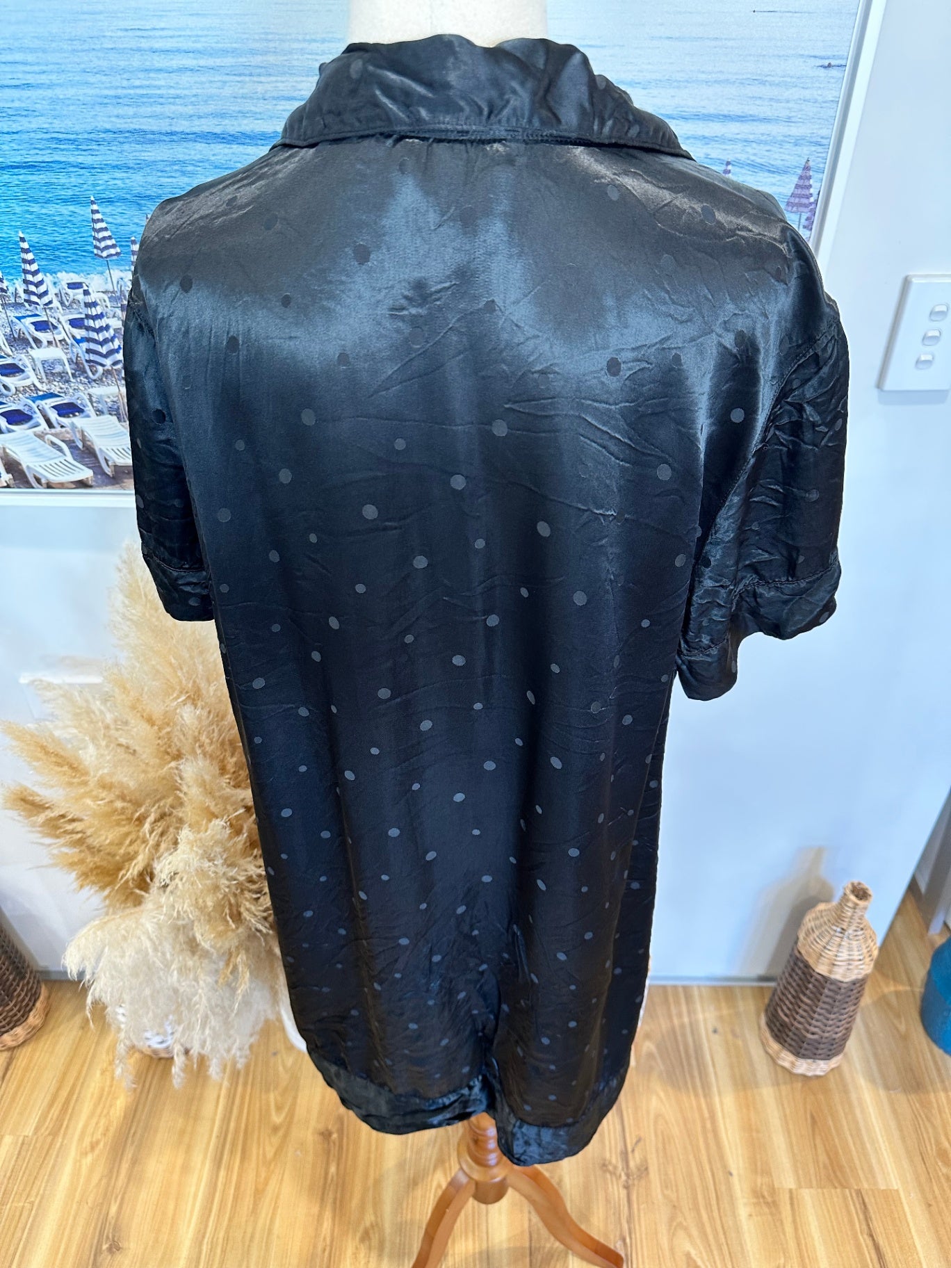 Jean Jones - Longline Shirt - Large - Black