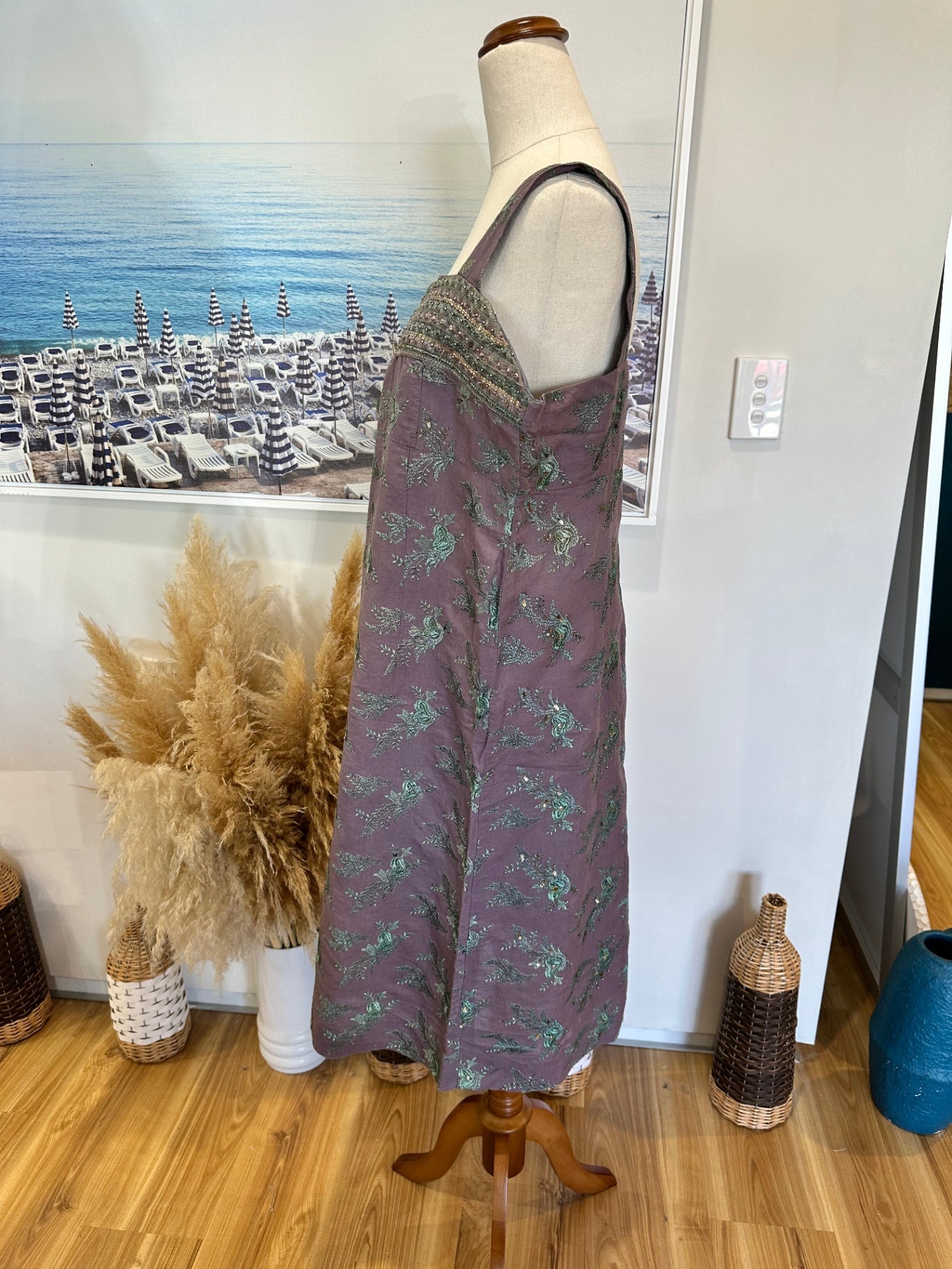 Summer Dress - Size Large - Lavender w Green Embroidery