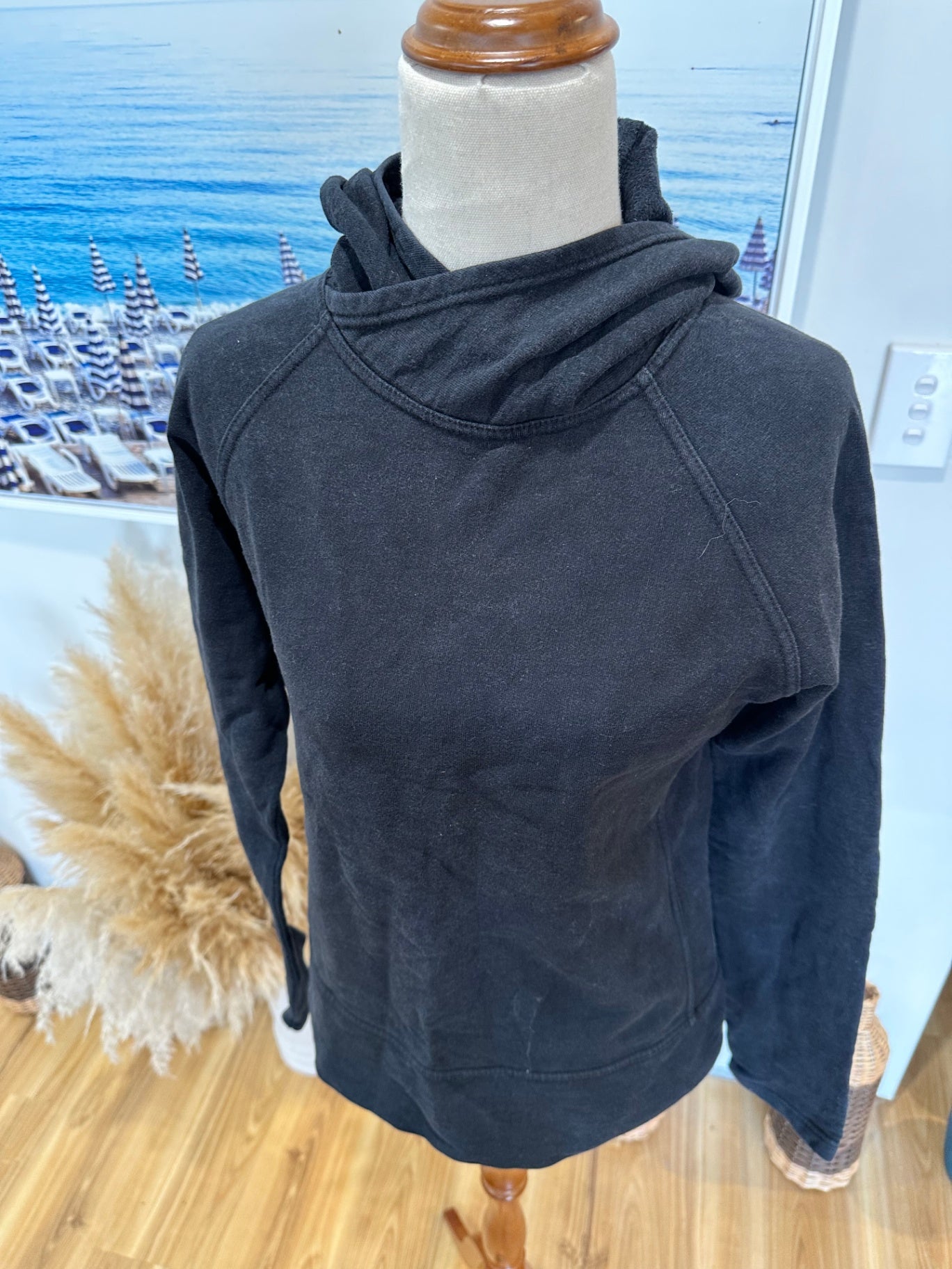[SALE] Black Hooded Jumper Women’s Pullover Hoodie with Moon Print Size Small