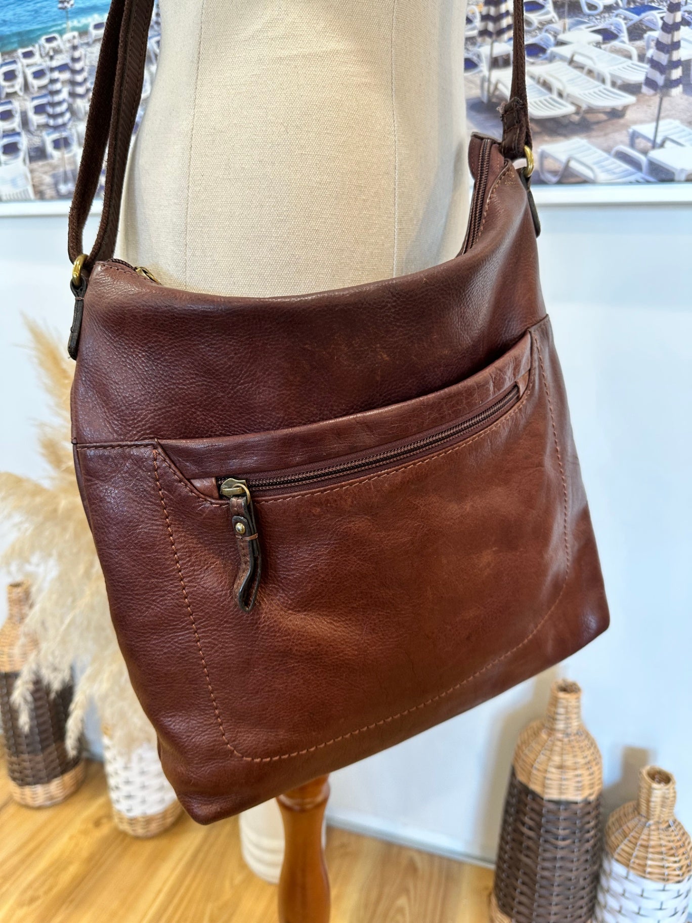 Valenti Brown Leather Handbag Women’s Classic Shoulder Tote Bag Elegant