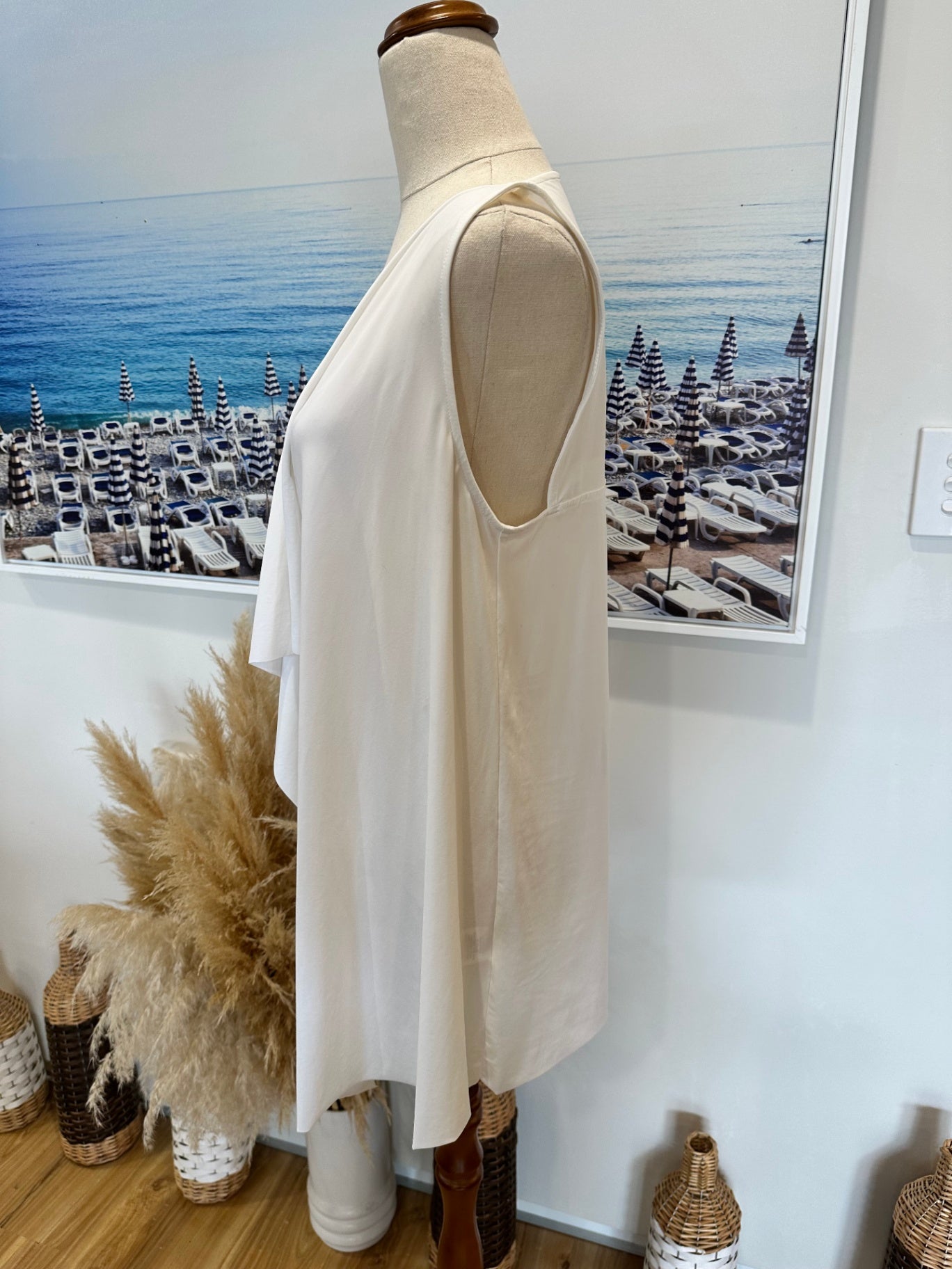 Paula Ryan Cream Linen Singlet Blouse Silky Fabric Designer Top Medium 