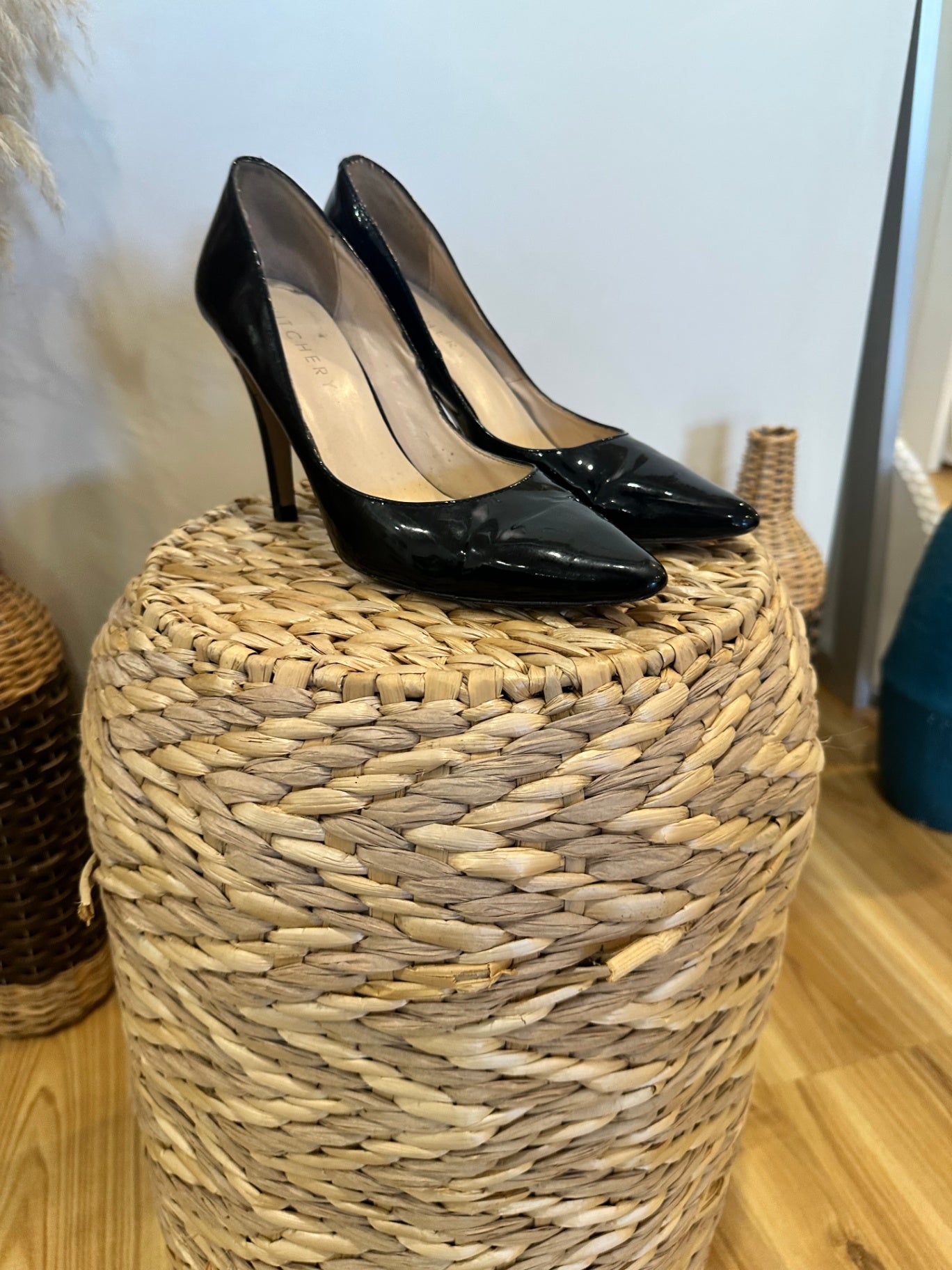 [SALE] Witchery Black Patent Pumps Heels EU 39 Classic Glossy Court Shoes Chic