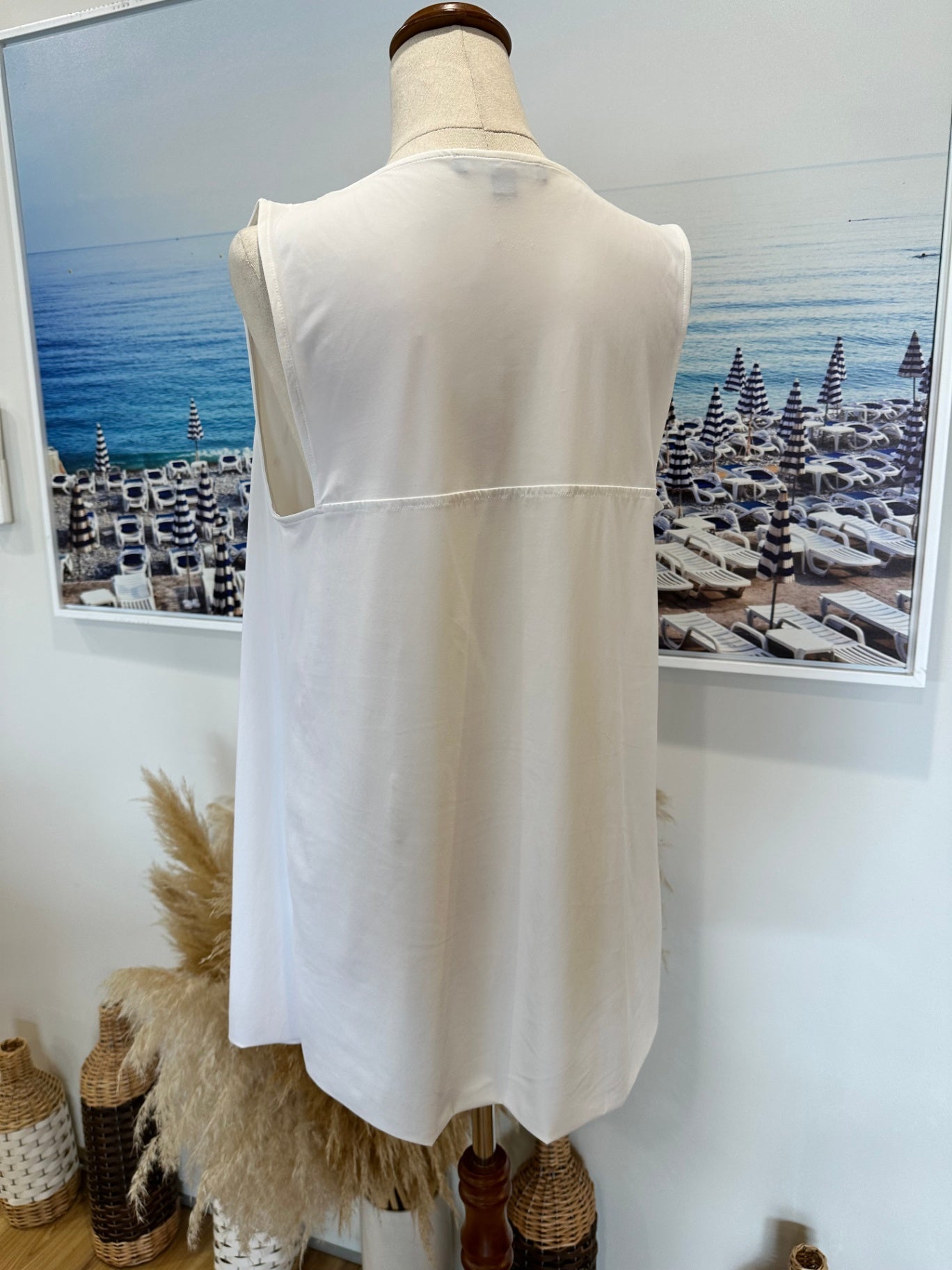 Paula Ryan Cream Linen Singlet Blouse Silky Fabric Designer Top Medium 