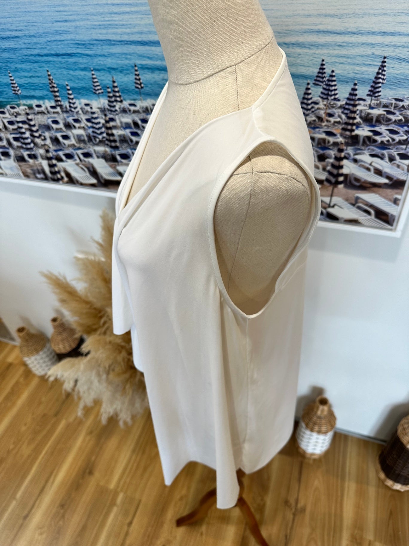 Paula Ryan Cream Linen Singlet Blouse Silky Fabric Designer Top Medium 