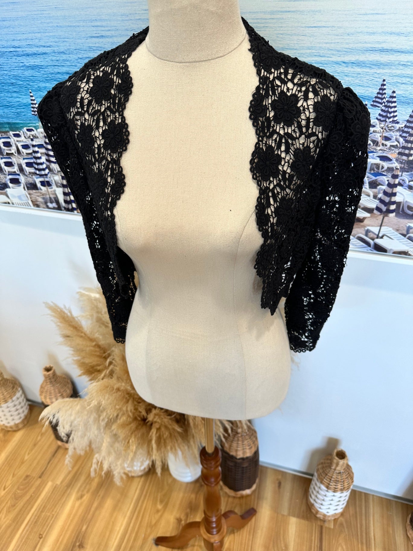 [SALE] Lace Black Shrug Women Elegant Lightweight Party Evening Wear Size 6