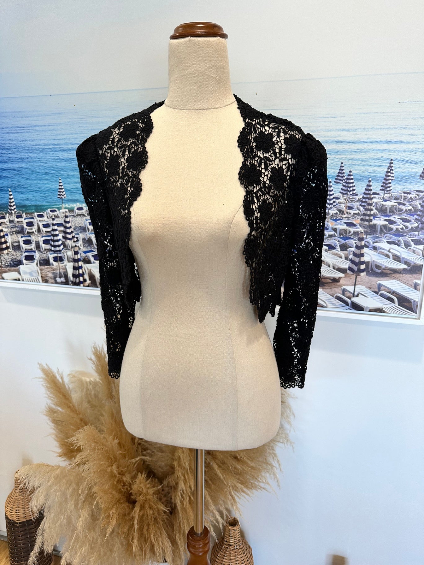 [SALE] Lace Black Shrug Women Elegant Lightweight Party Evening Wear Size 6
