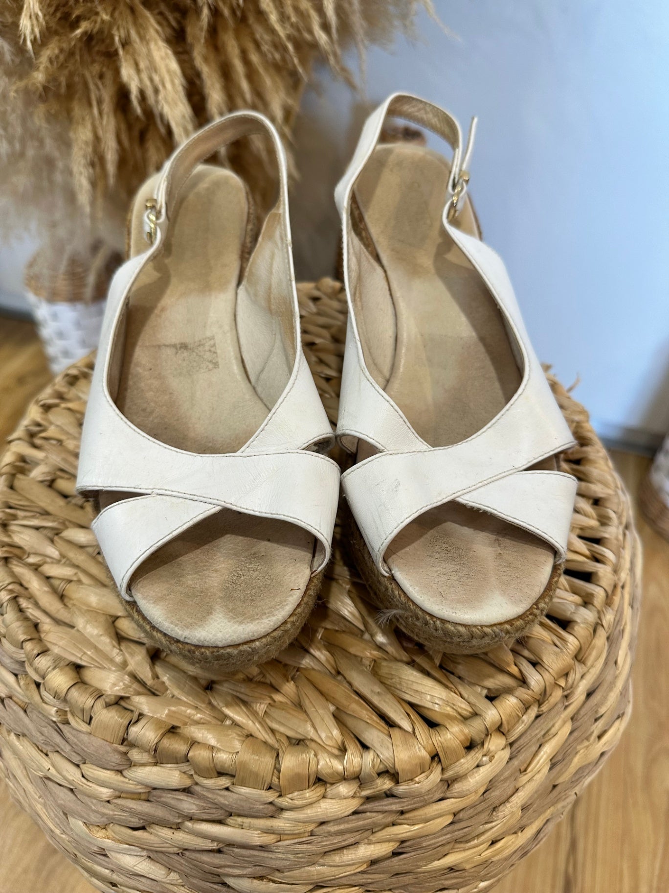[SALE] Made in Italy White w Woven Wedges - Size EU 39