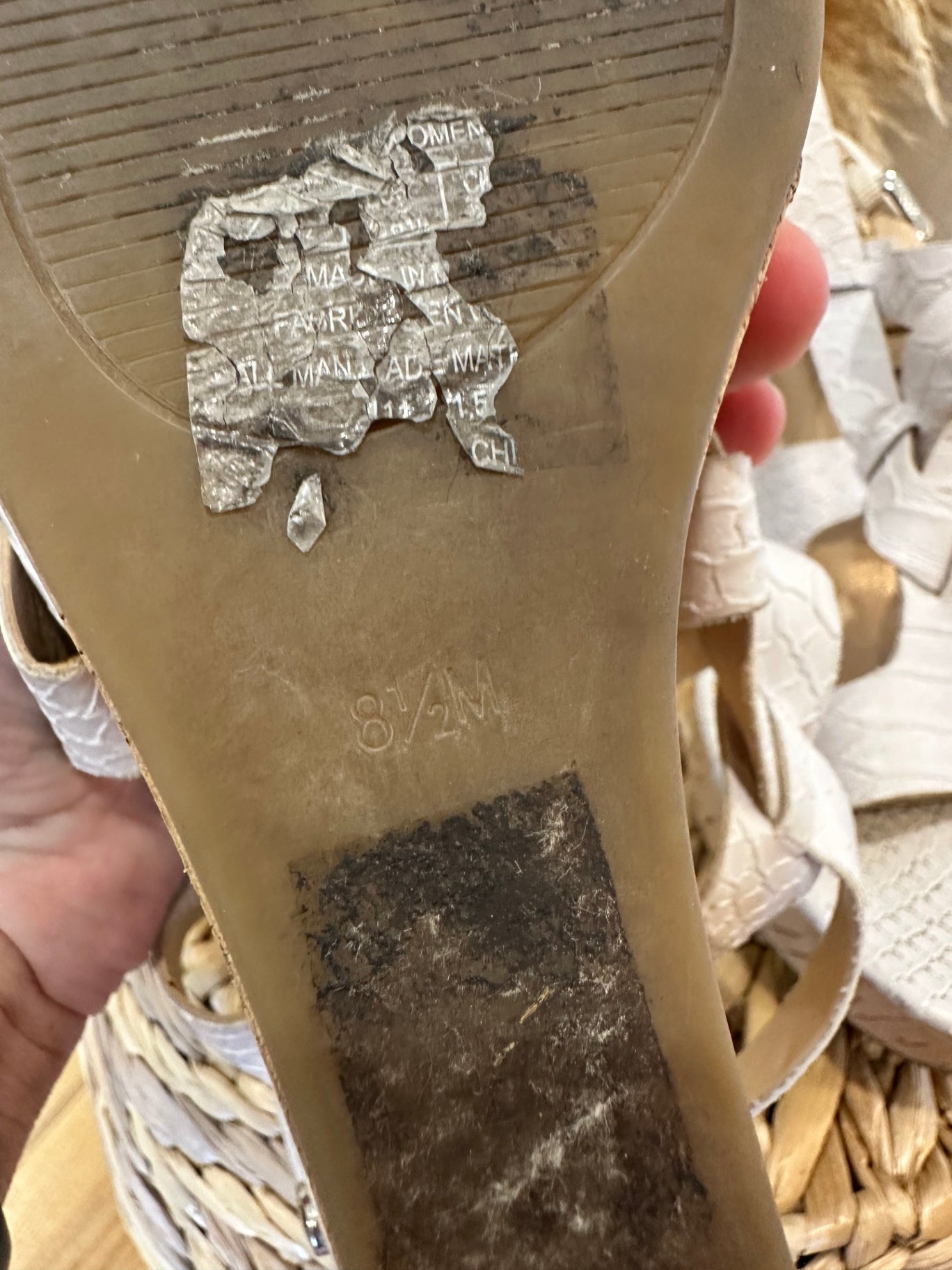 [SALE] Guess Wedge Sandals - Size 39 - Beige