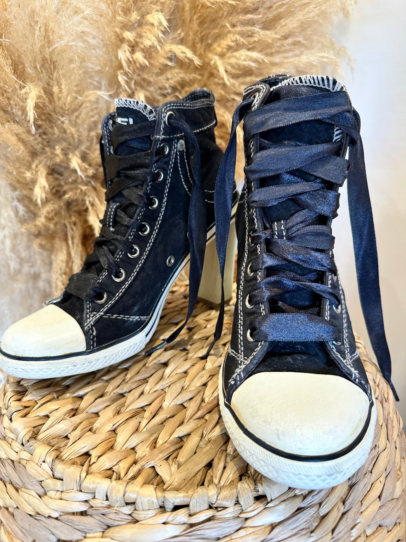 [SALE] Diesel Heels - Size 39 - Black / Cream