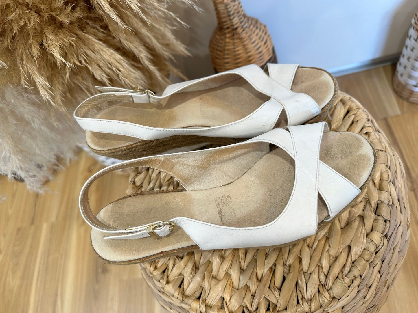 [SALE] Made in Italy White w Woven Wedges - Size EU 39