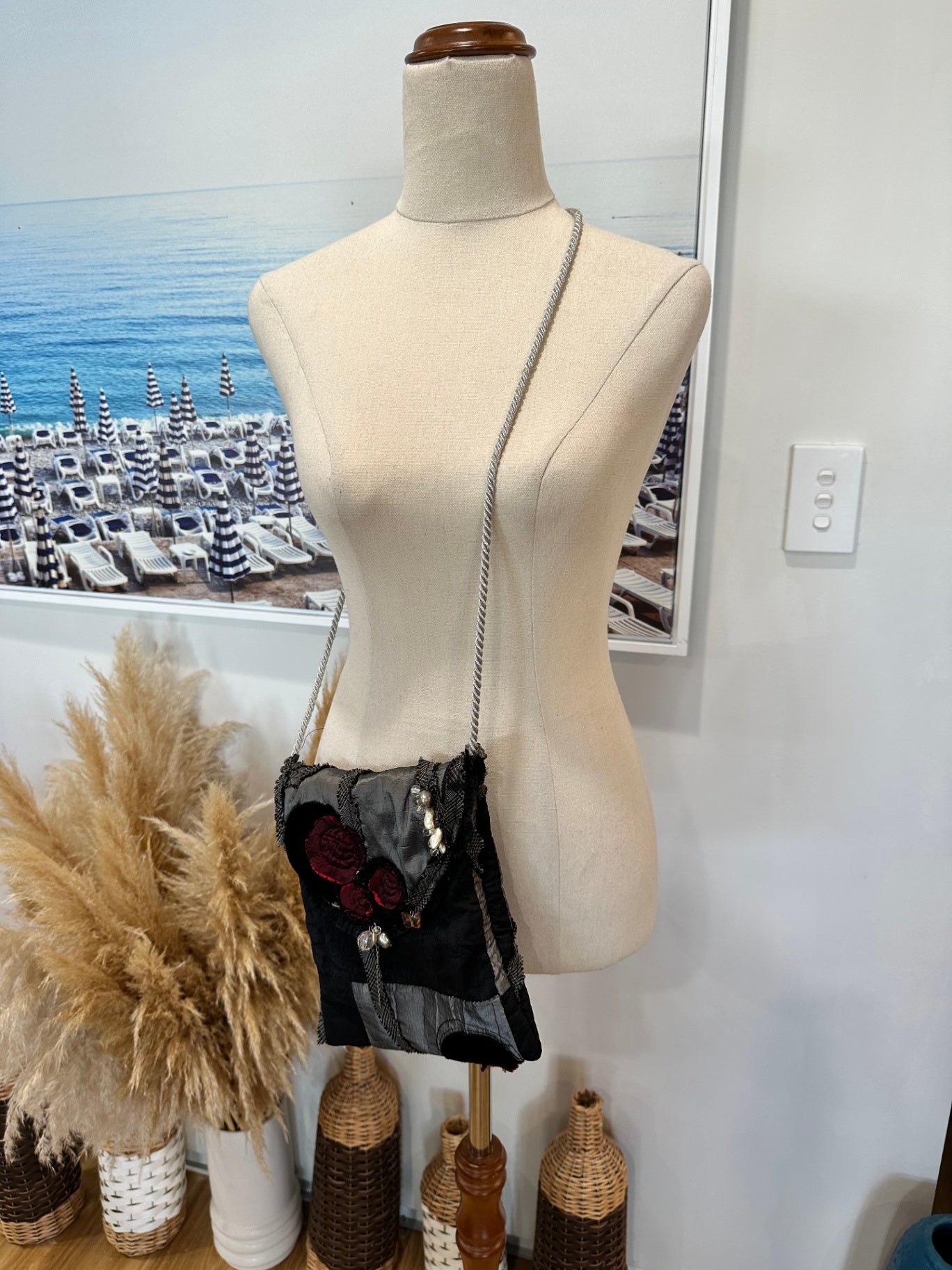 [SALE] Handmade Handbag Grey / Red / Black