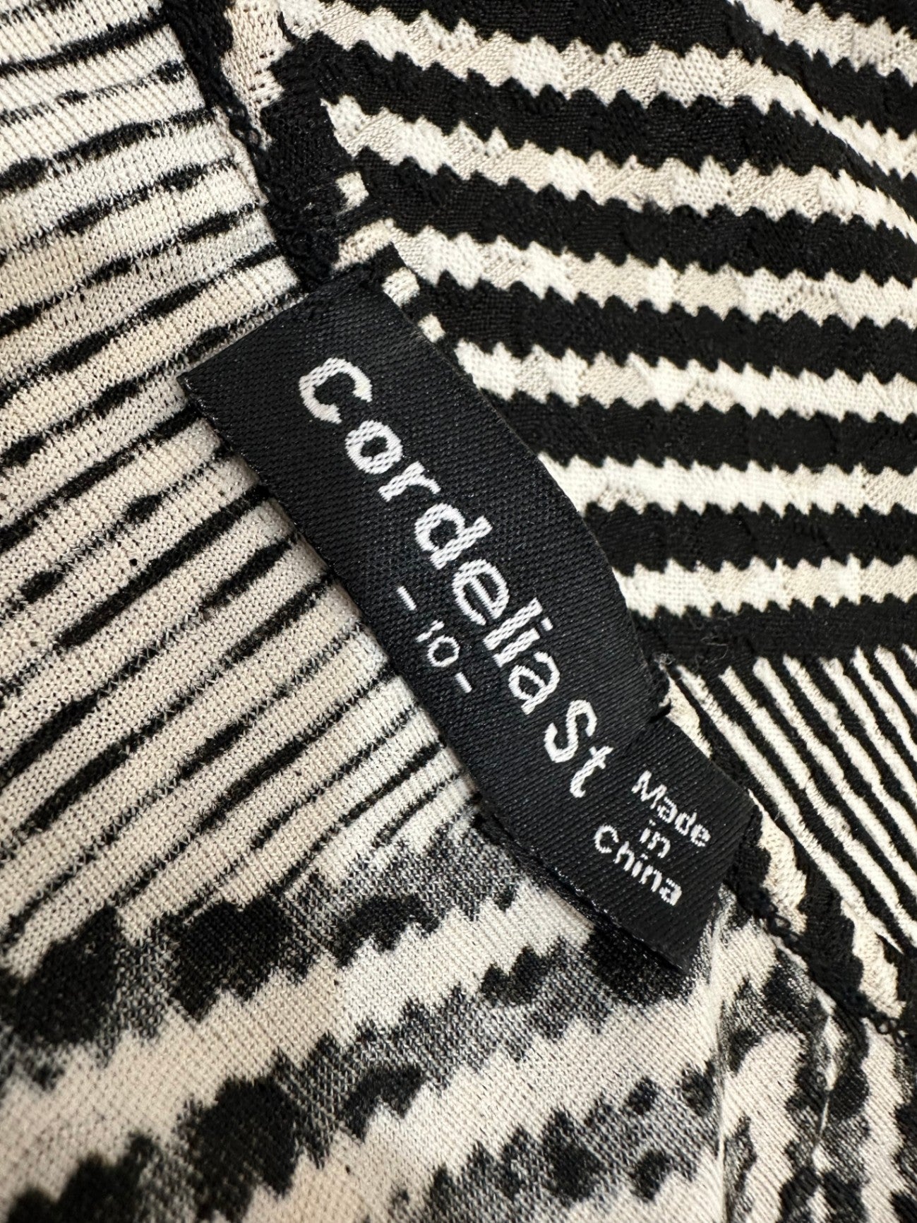 [SALE] Cordelia Street Top 10 Black and White
