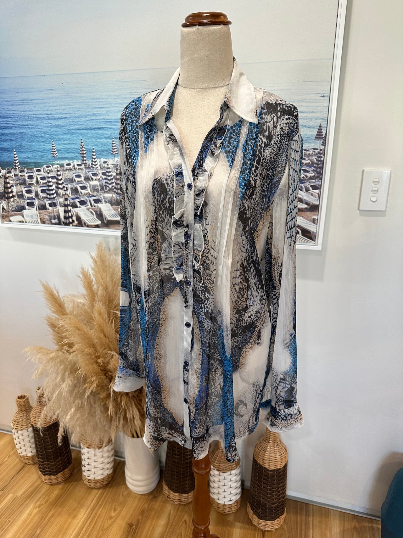 [SALE] Nuovi Sarti Shirt Large Cream / Blue