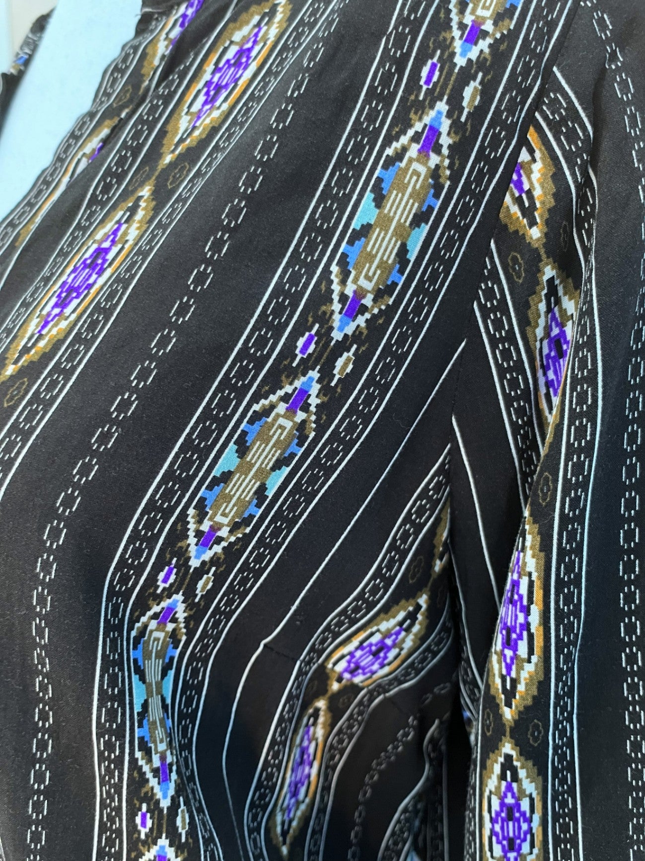 [SALE] Staccato Shirt Small Black with multicolored pattern