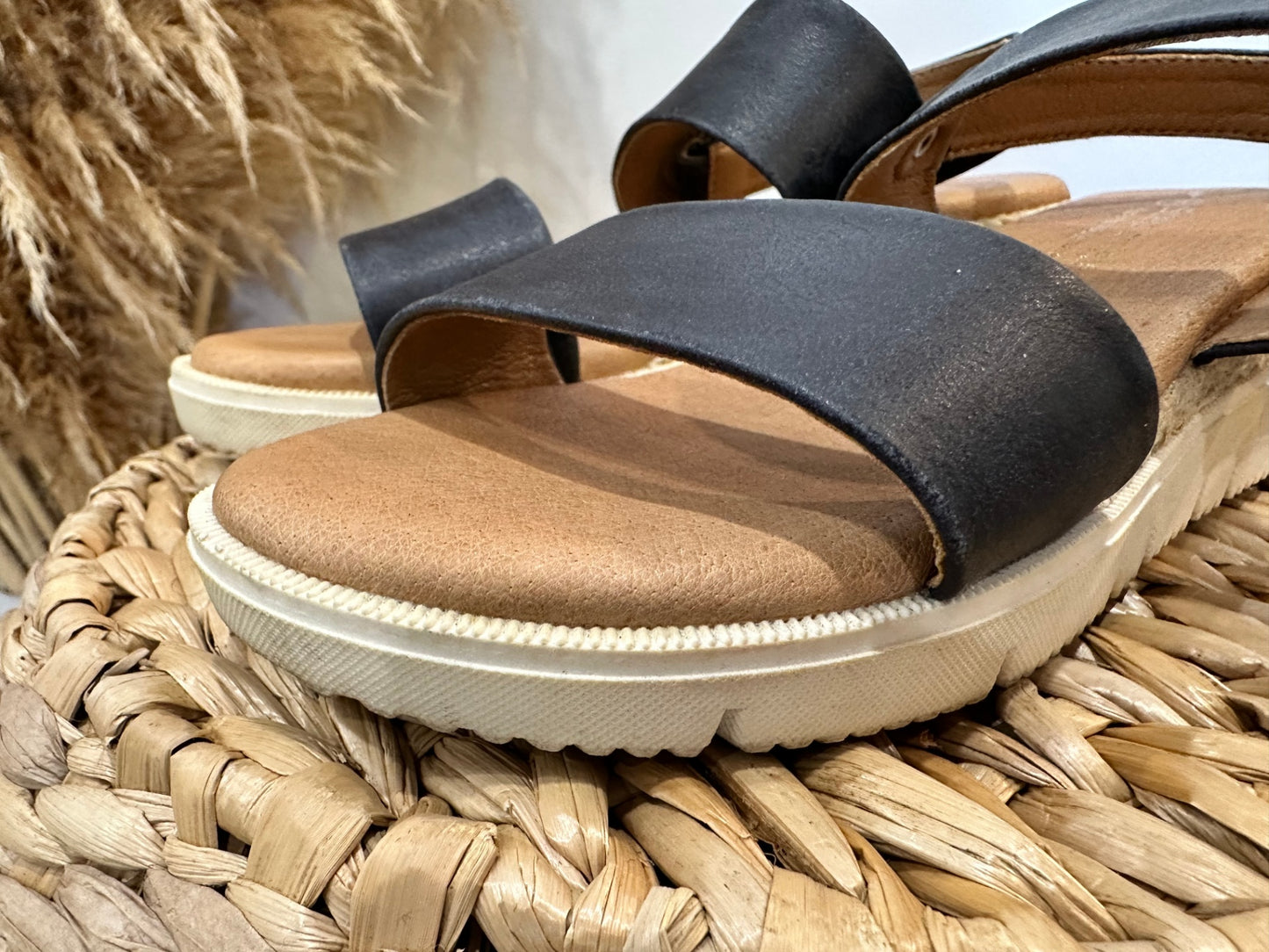 STEP ON AIR Sandals Navy