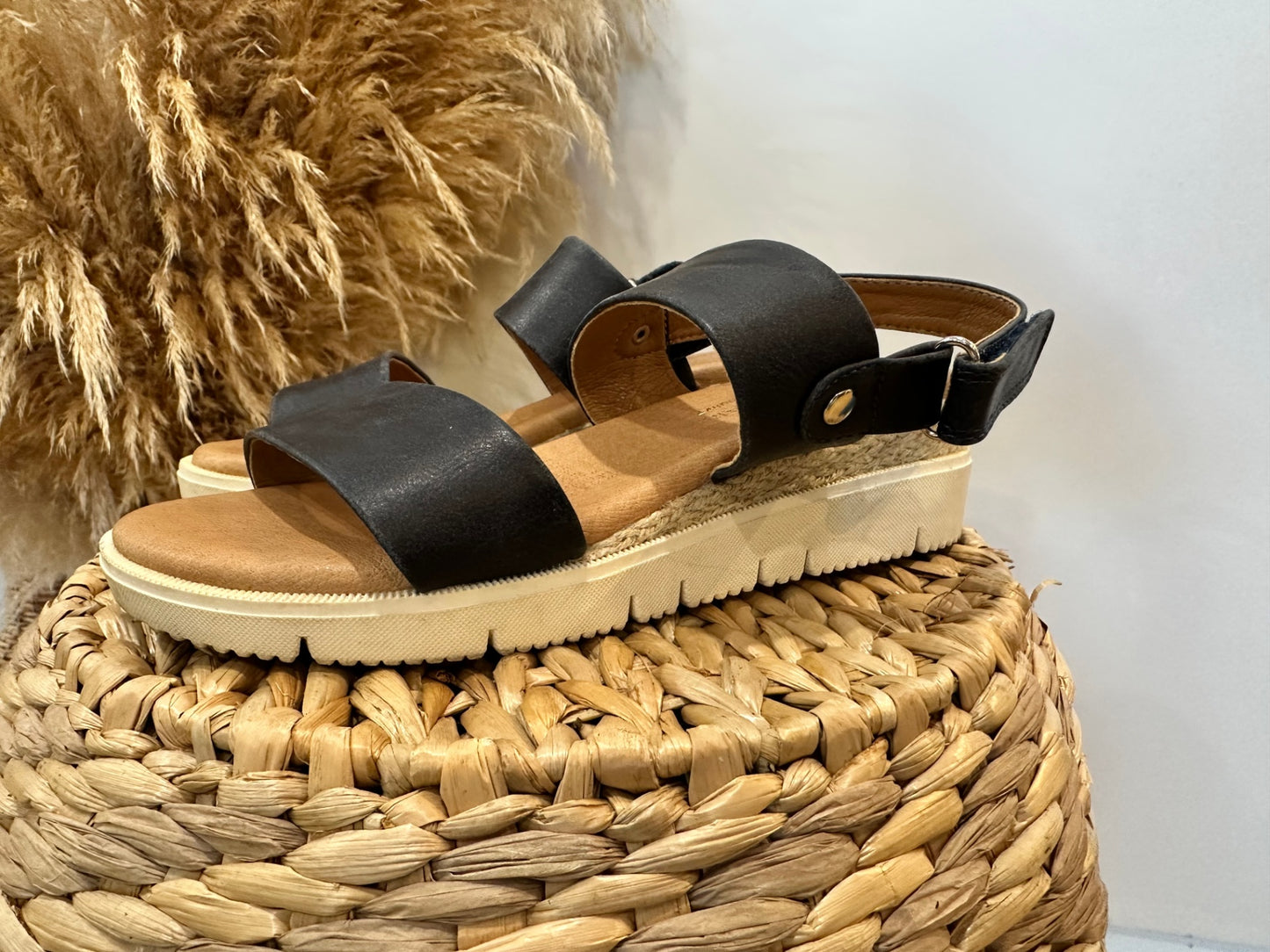 STEP ON AIR Sandals Navy