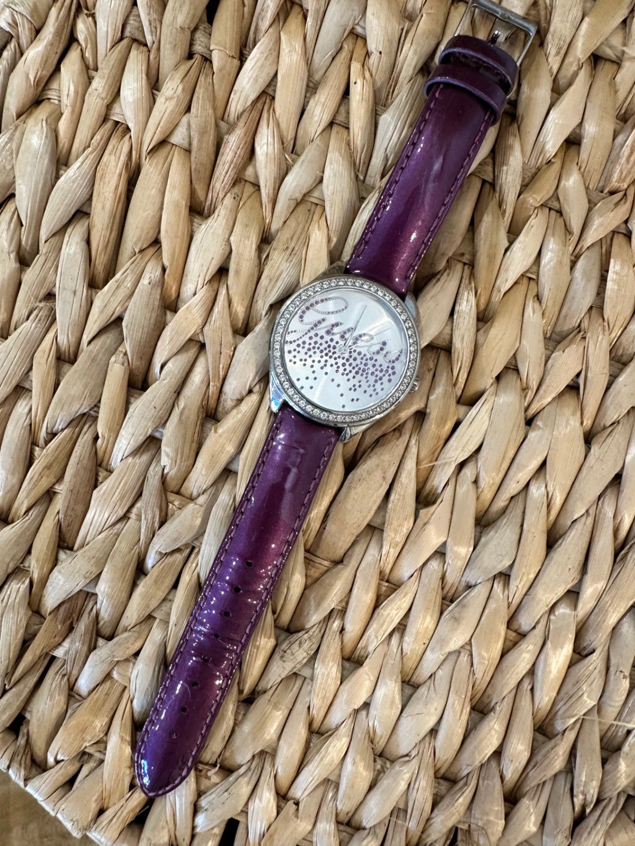 [SALE] Guess Wristwatch Purple