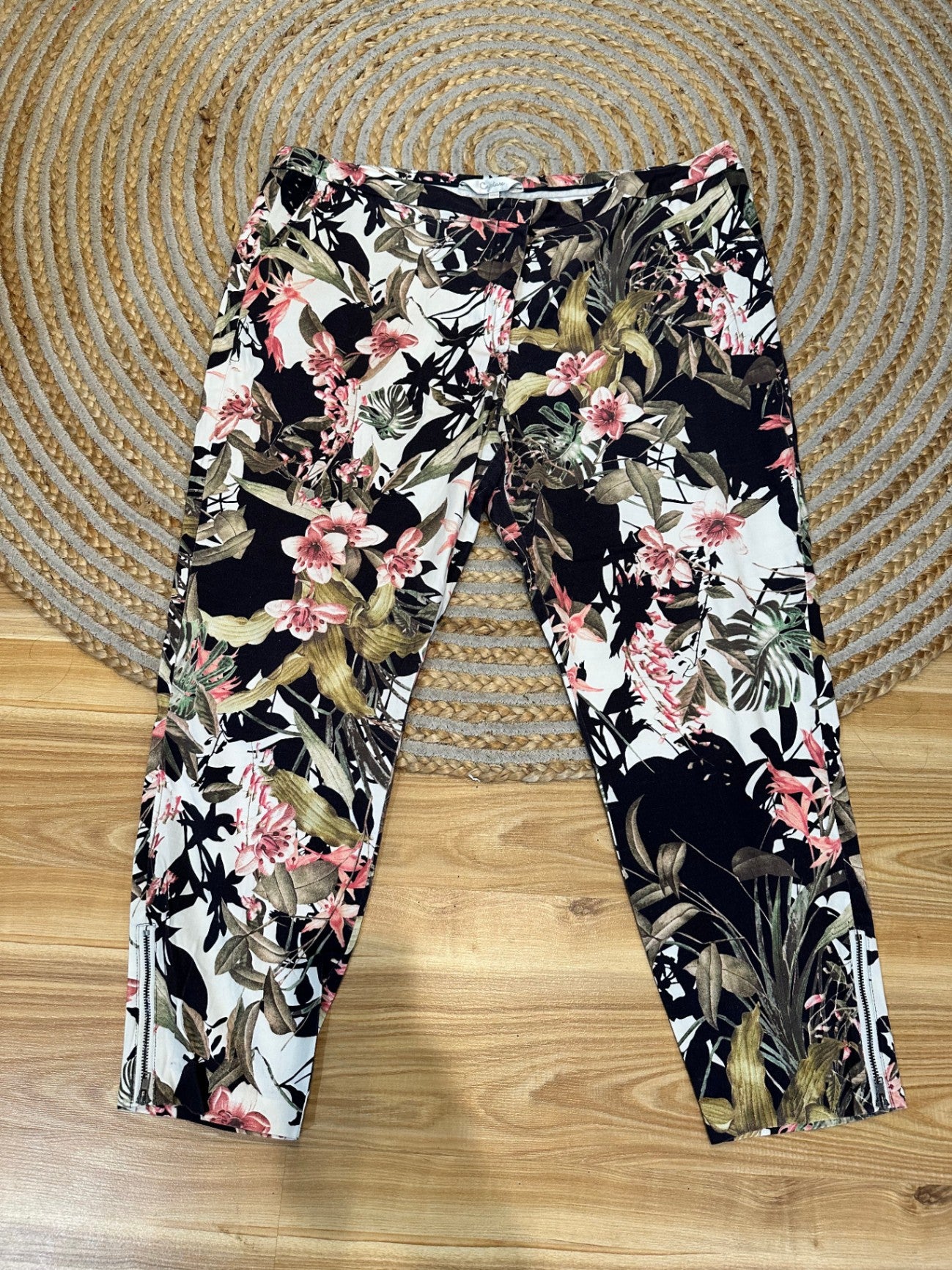 [SALE] Capture Multicolor Black & Pink Pants Size 18 