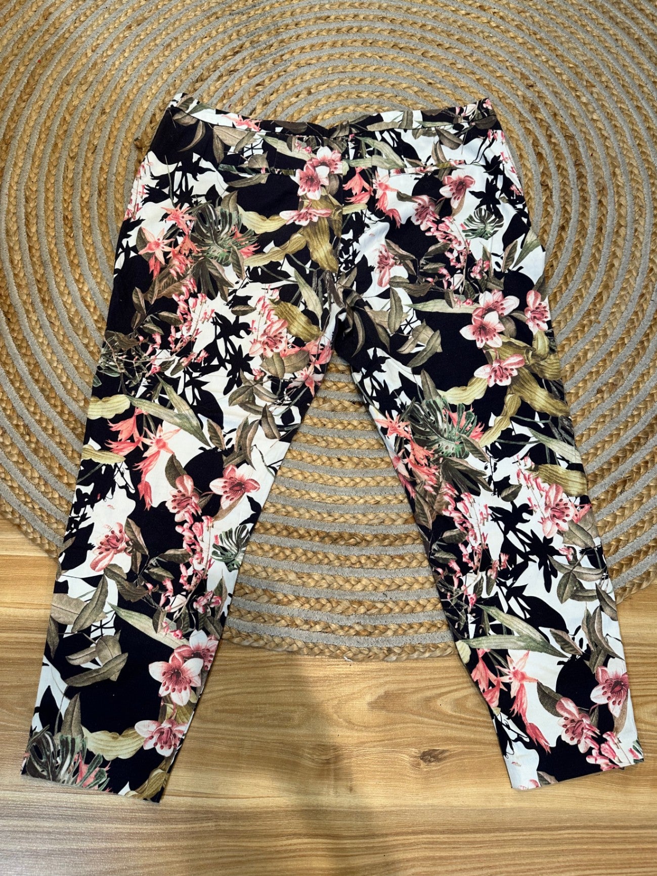 [SALE] Capture Multicolor Black & Pink Pants Size 18 