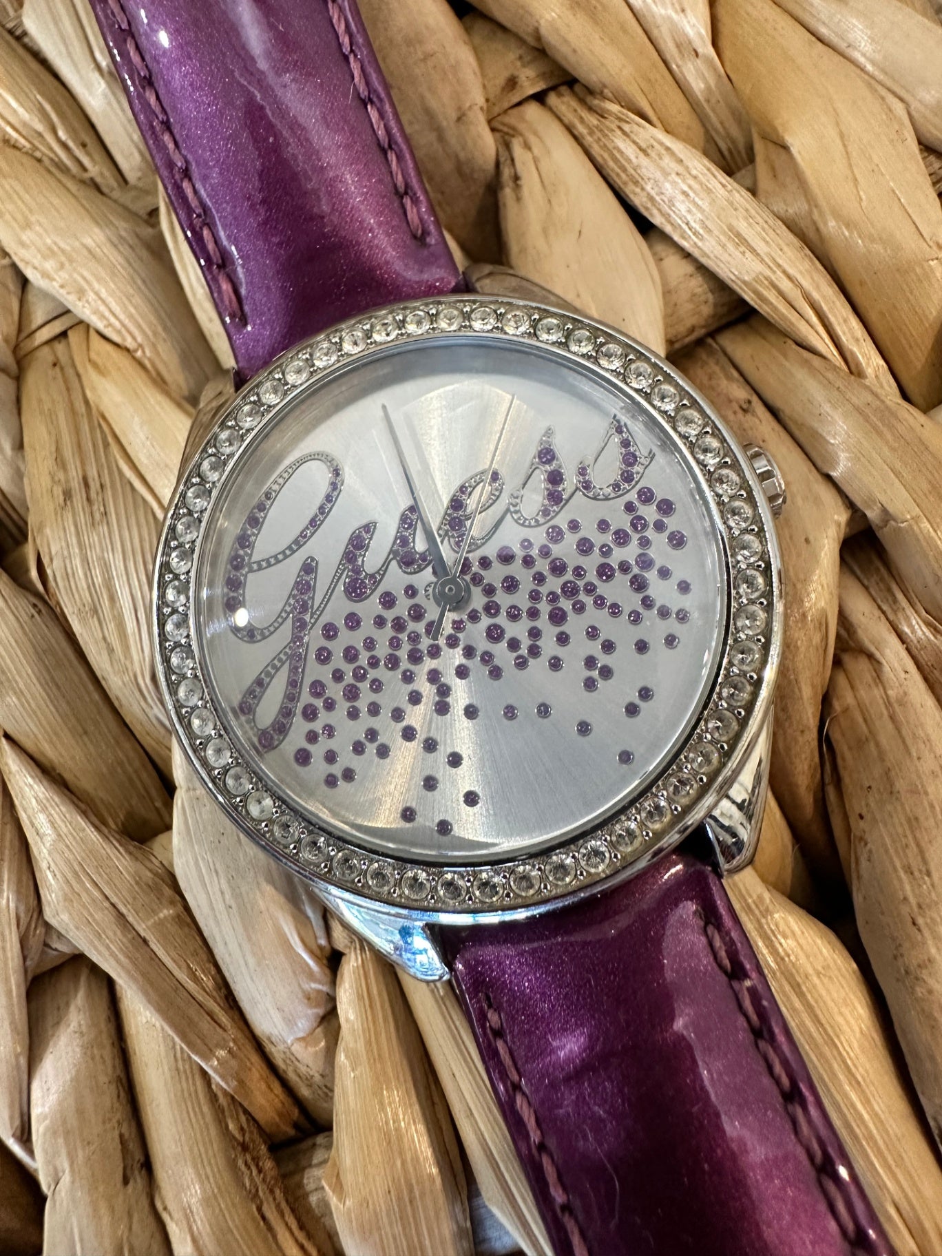 [SALE] Guess Wristwatch Purple