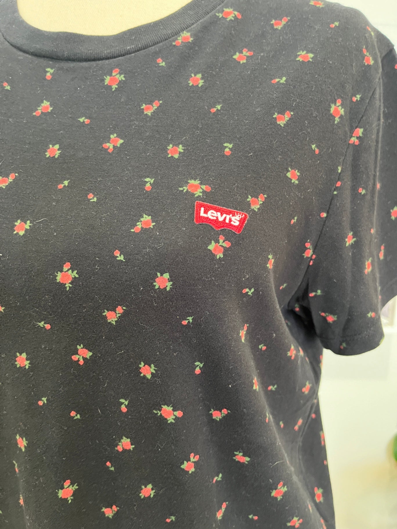 [SALE] Levi's T-Shirt M Black