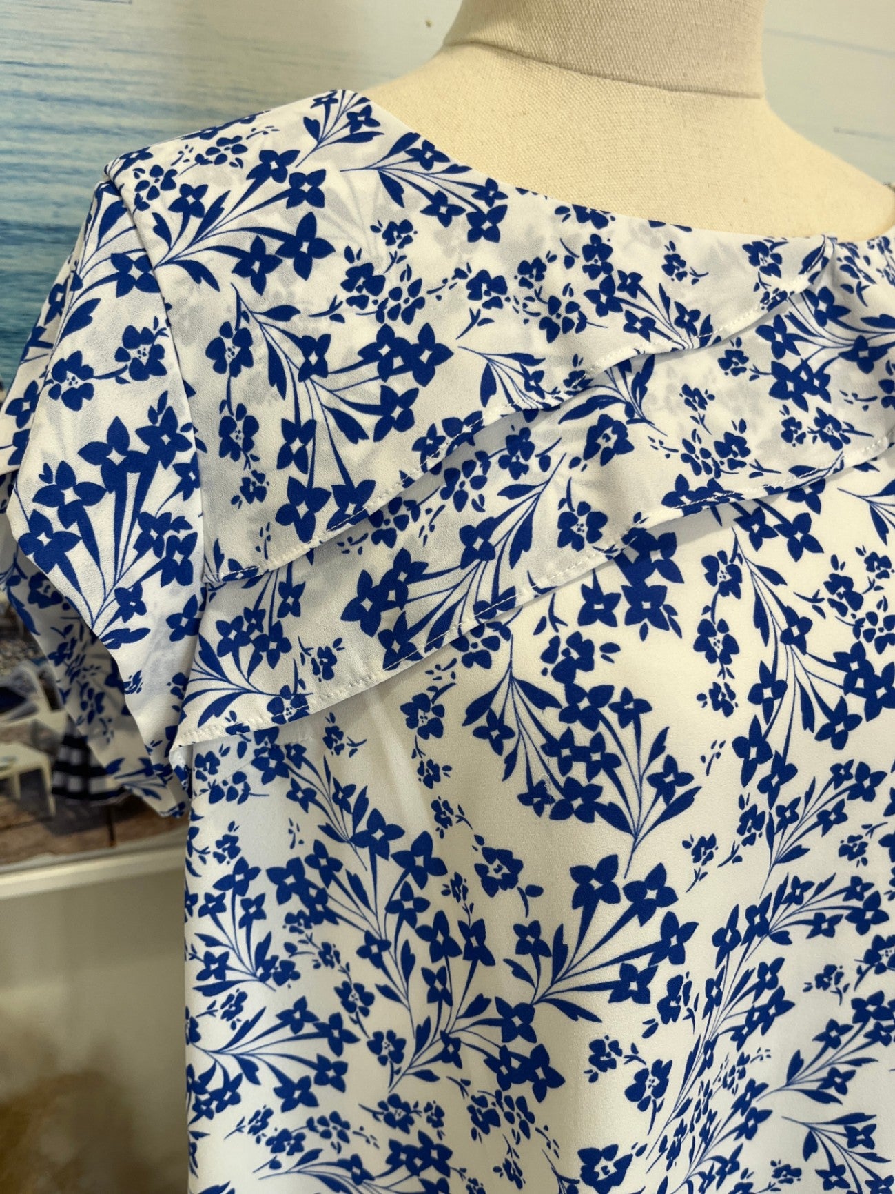 [SALE] Jacqui-e Top 12 White and Blue