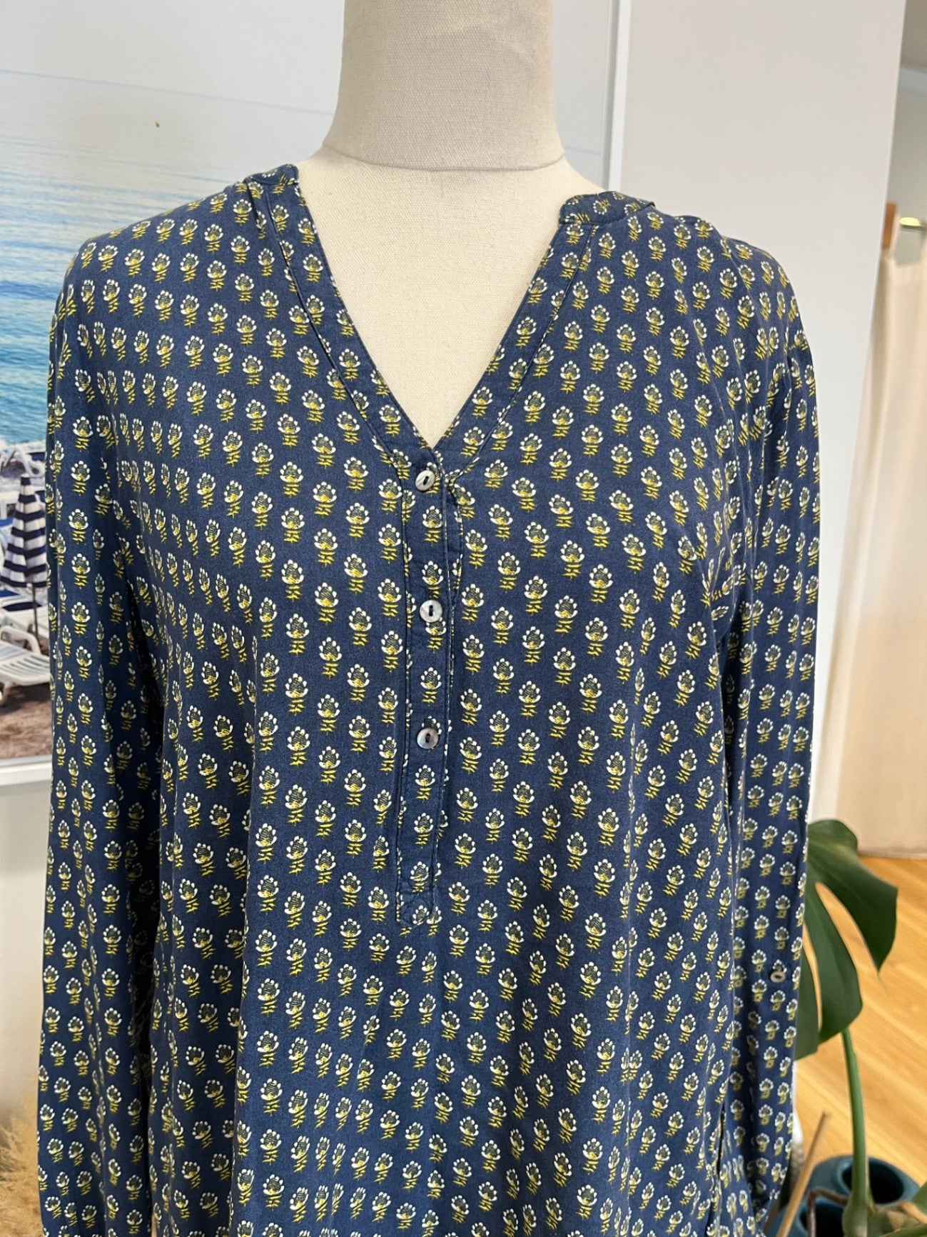 [SALE] Esprit Shirt 12 Navy blue with yellow and white pattern