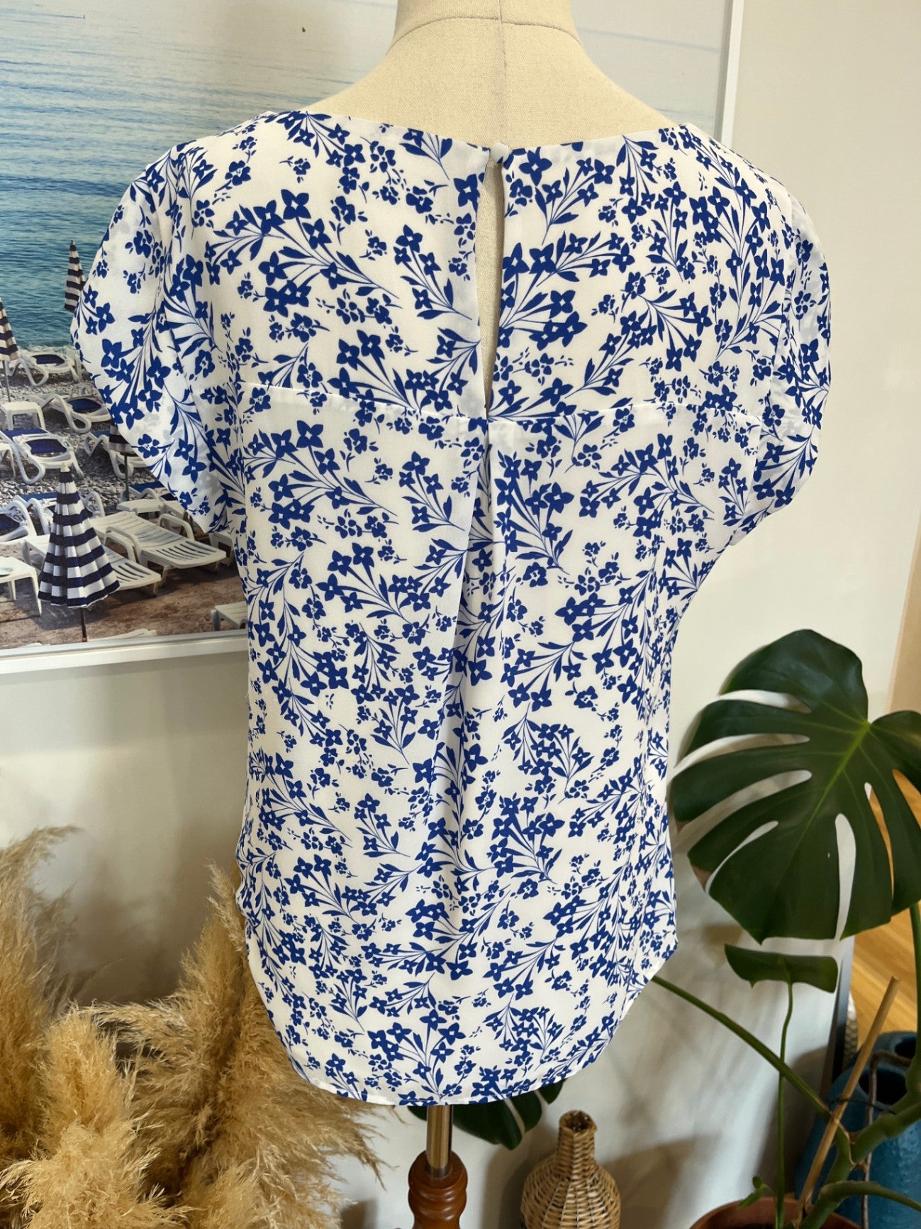[SALE] Jacqui-e Top 12 White and Blue